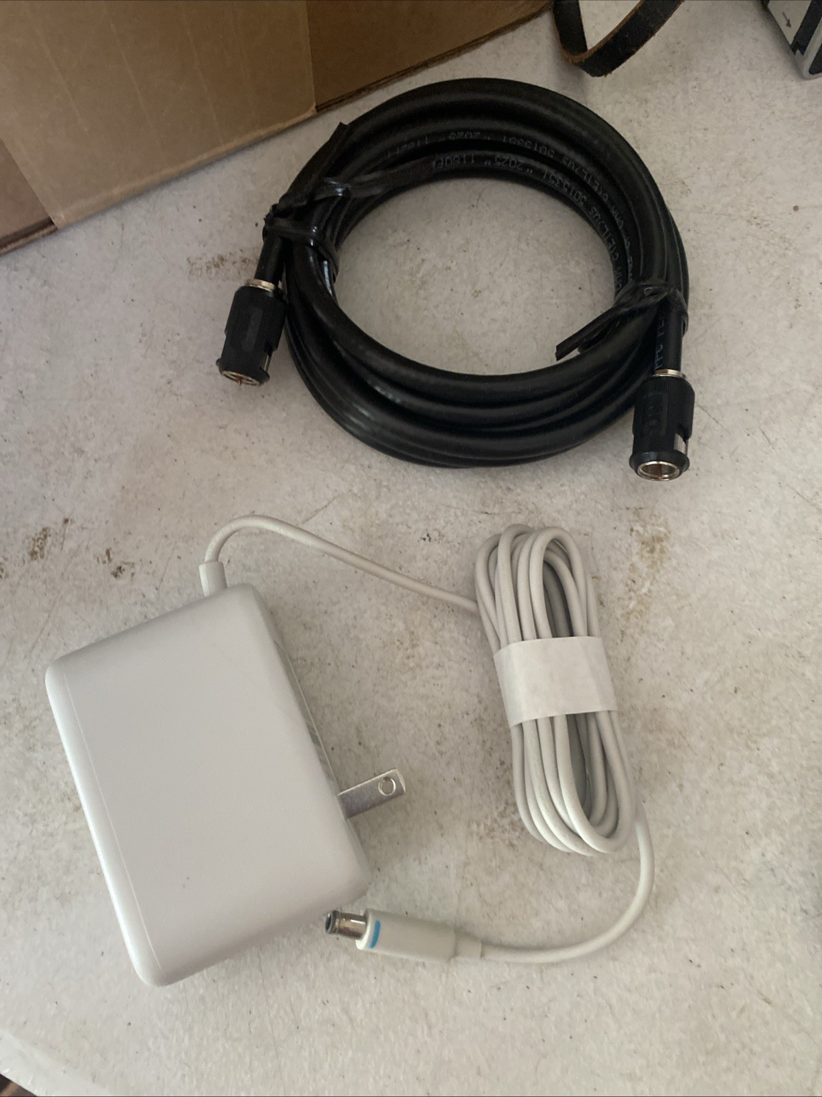 Xfinity XB7-T Gateway Modem Router With Power Cord And Coaxial Cable