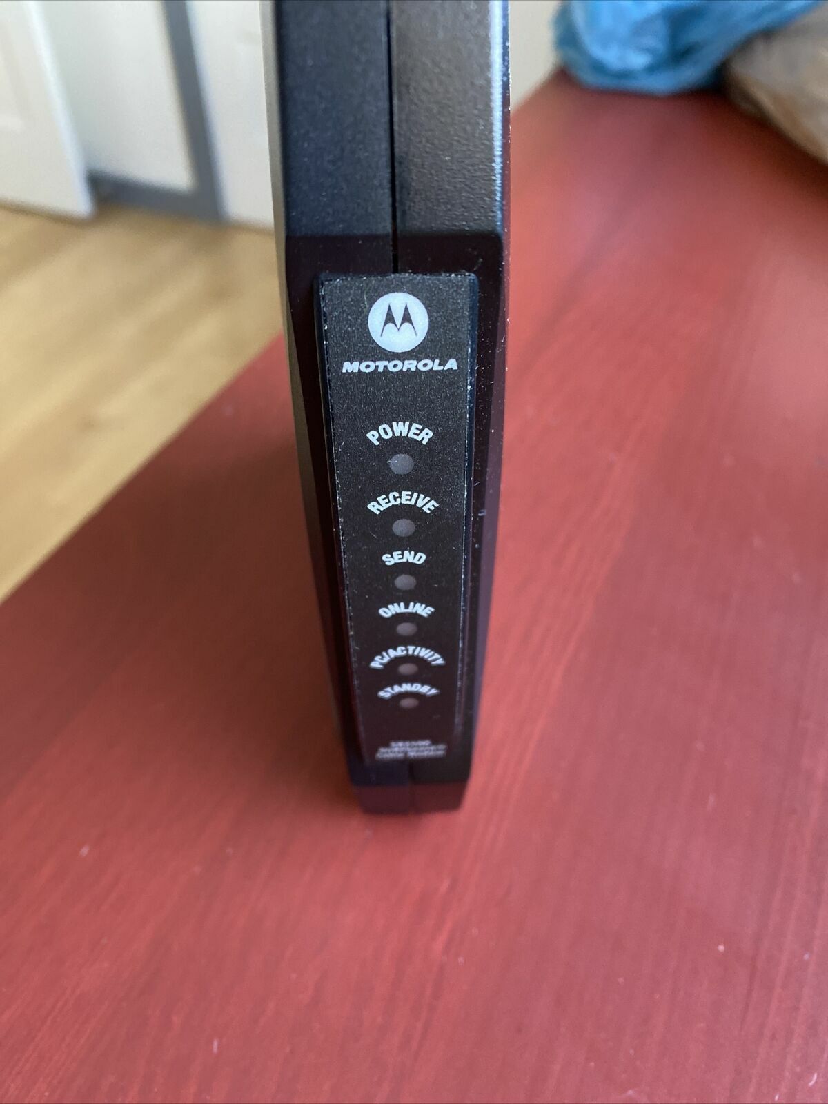 Motorola SURFboard SB5100 38.91 Mbps Cable Modem! Mint Condition! Fast Ship!