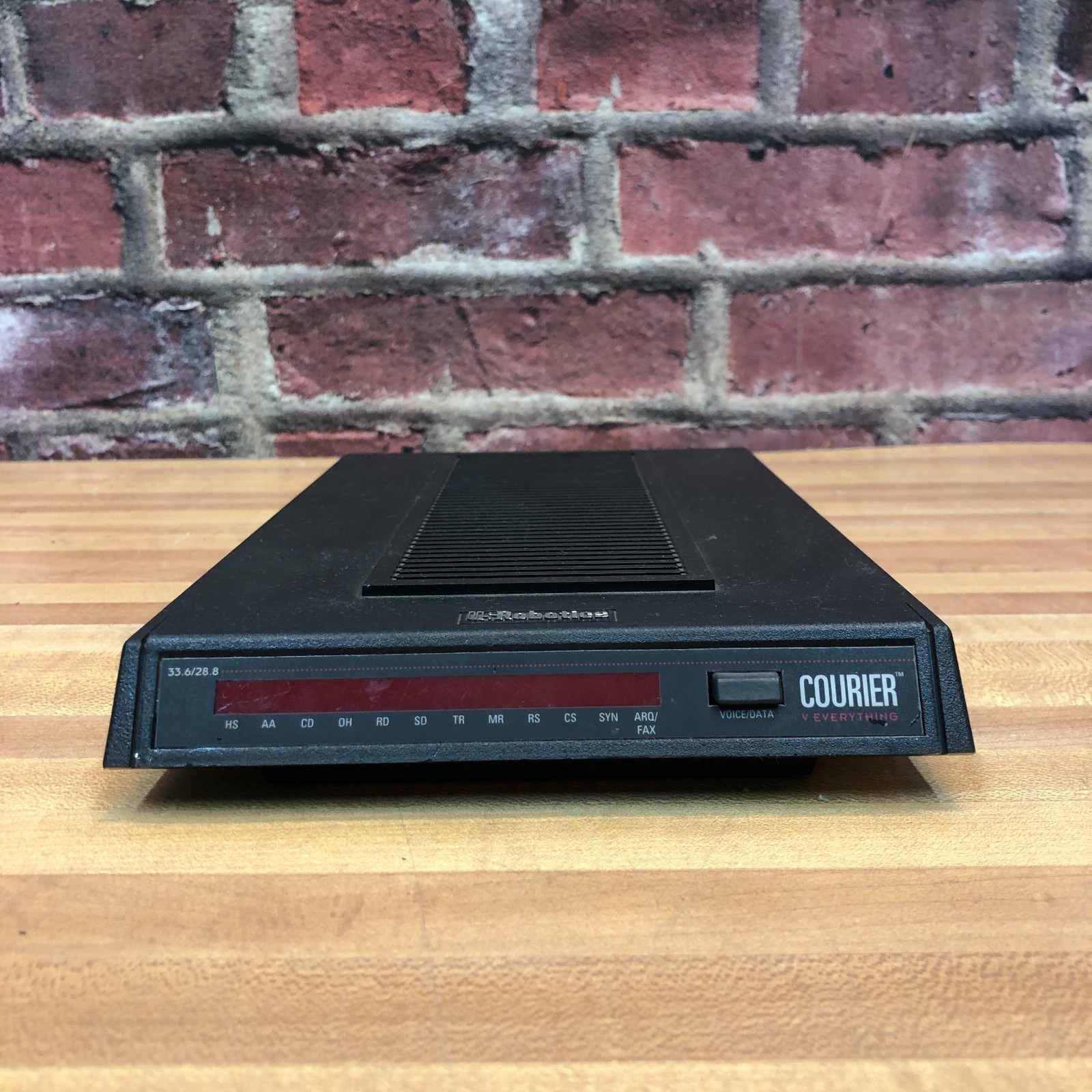 US ROBOTICS COURIER V.EVERYTHING 36 KBPS EXTERNAL MODEM CJE-24161 w/Power Supply