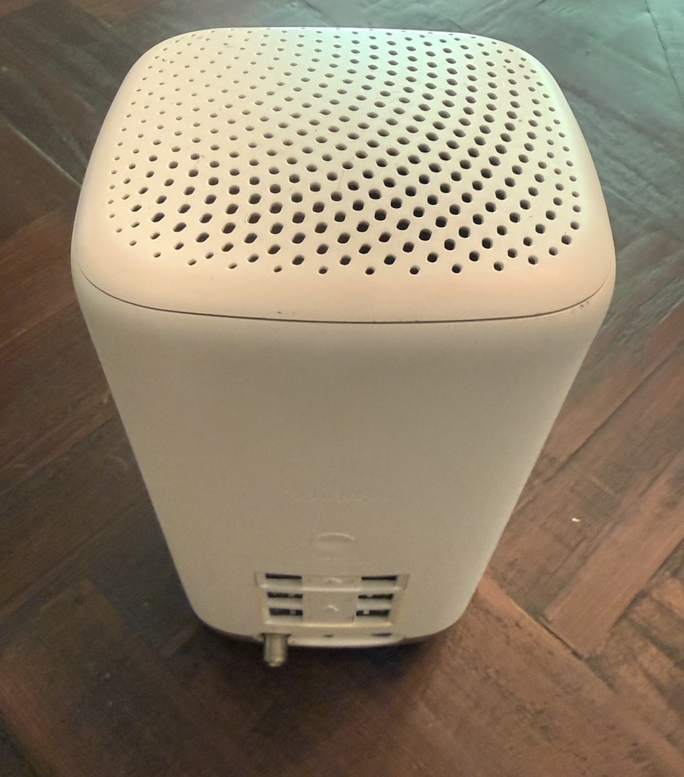 Xfinity XFi Gateway Router XB8-T Untested No Power Cord