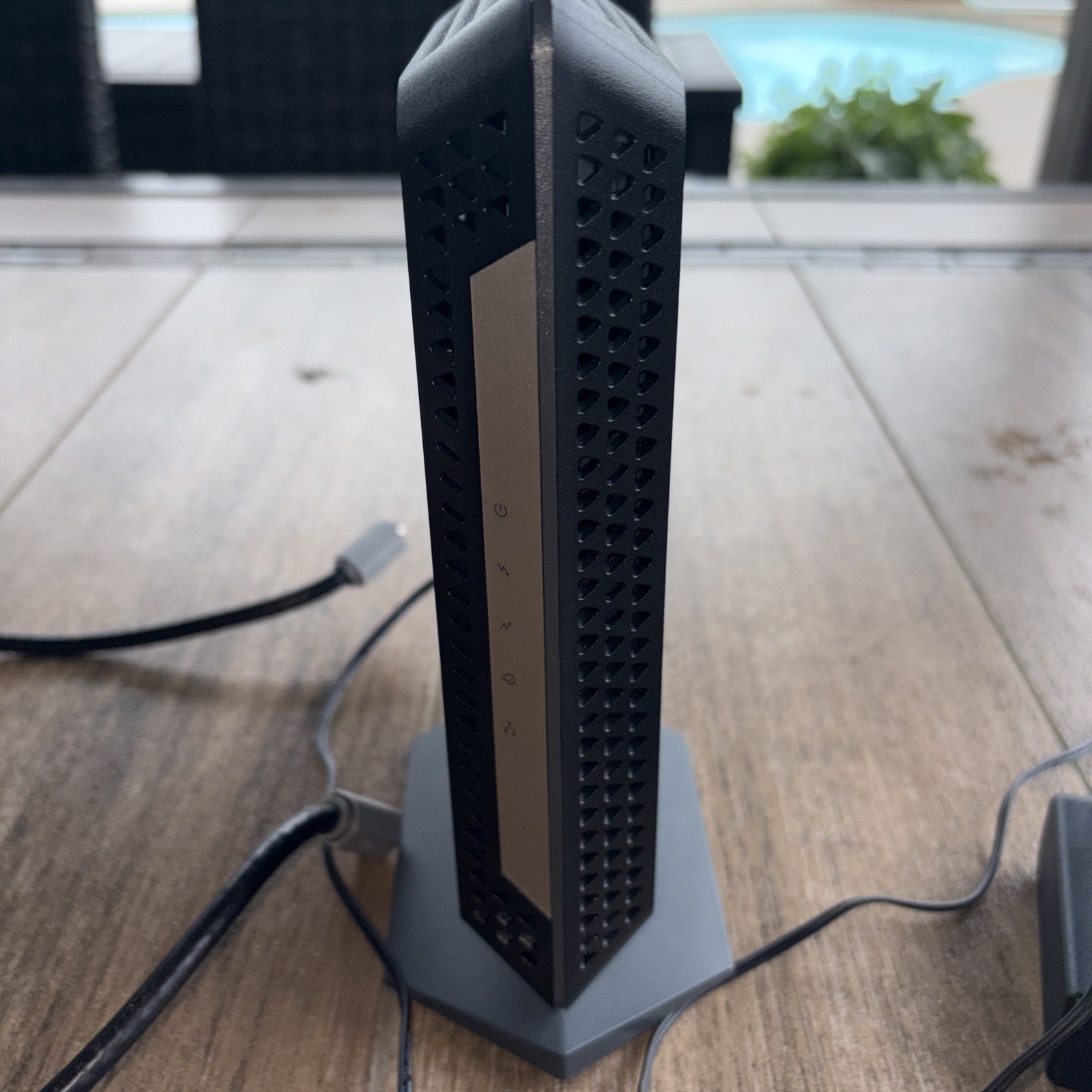 NETGEAR CM1000v2 Cable Modem DOCSIS 3.1/3.0 Ethernet (RJ-45) Black