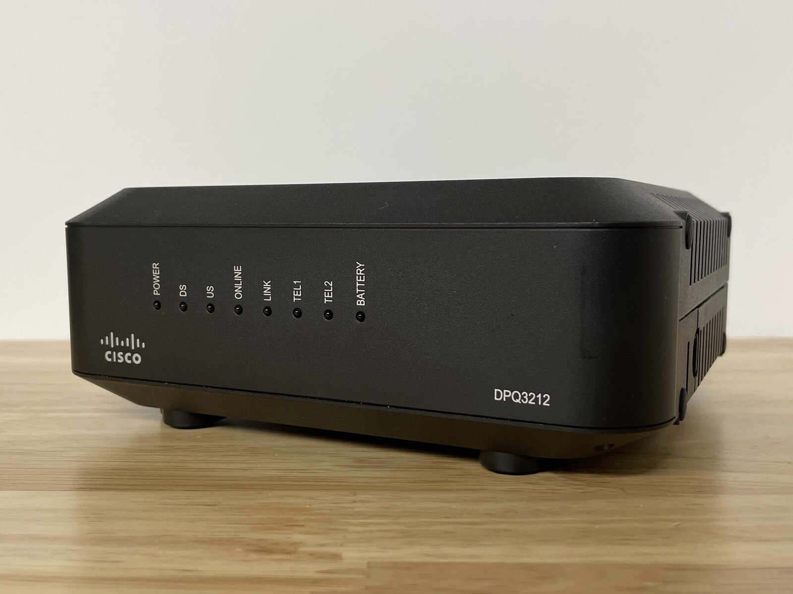 Cisco DPQ3212 8×4 DOCSIS 3.0 Cable Modem w/ Embedded Digital Voice Adapter