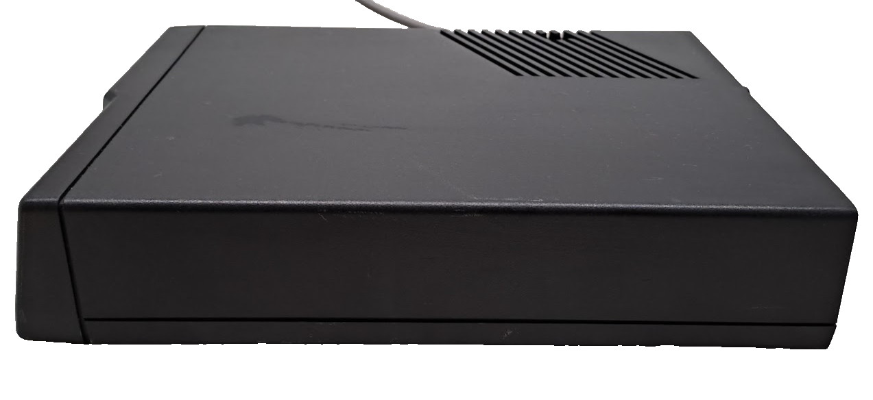 MOTOROLA UNIVERSAL DATA SYSTEM BLACK BOX V.32 9600 IDLE
