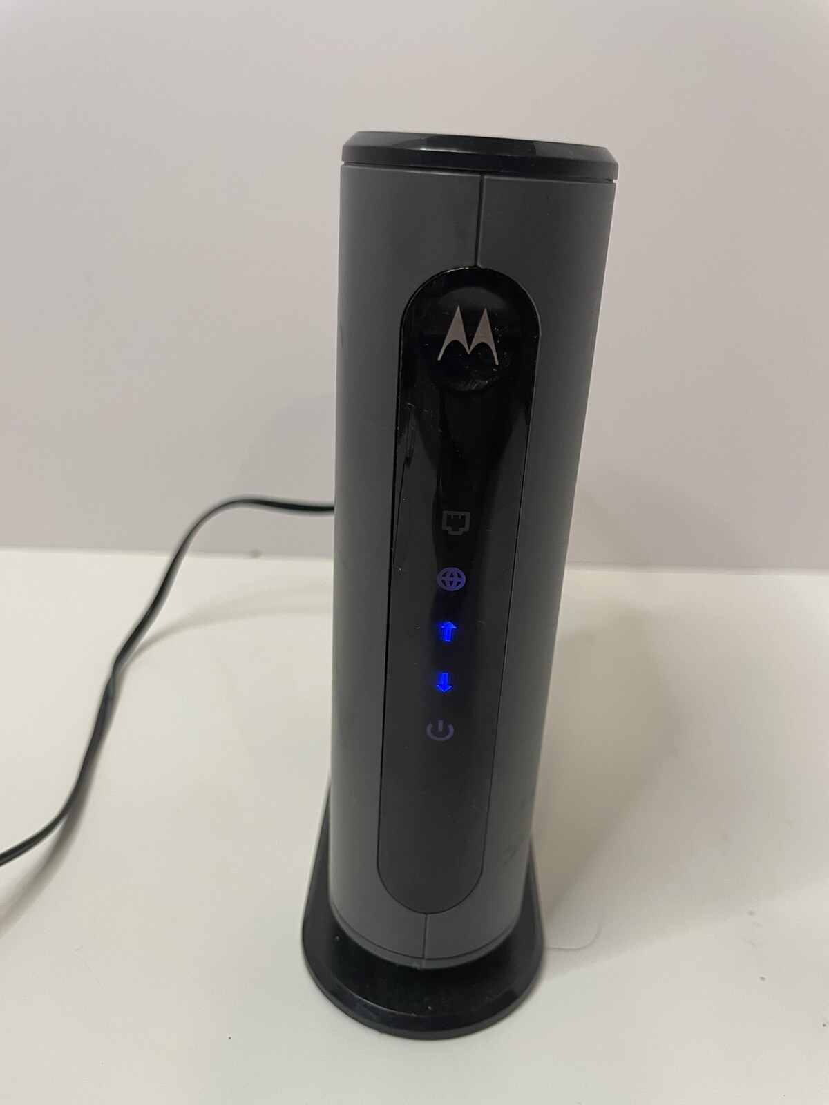 MOTOROLA 16×4 Cable Modem MB7420 / 686 Mbps DOCSIS 3.0 – With Power Cables