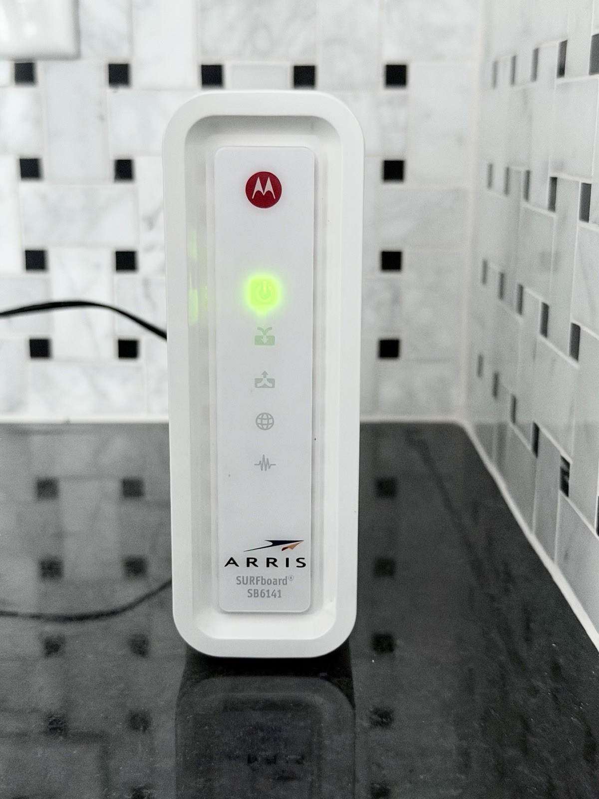 Motorola ARRIS SURFboard Modem 400 Series SB6141 With Power Supply *Tested*