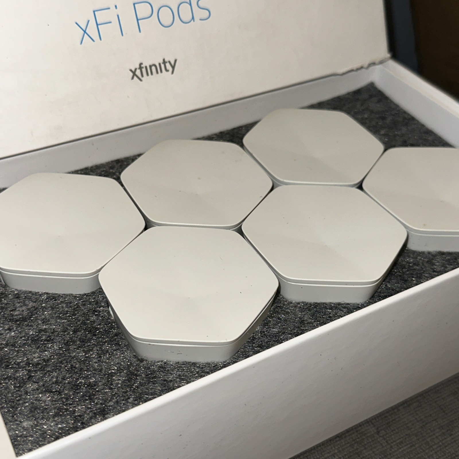 Xfinity XFI Pods Wifi Network Range Extender XE1-S Pack of 6