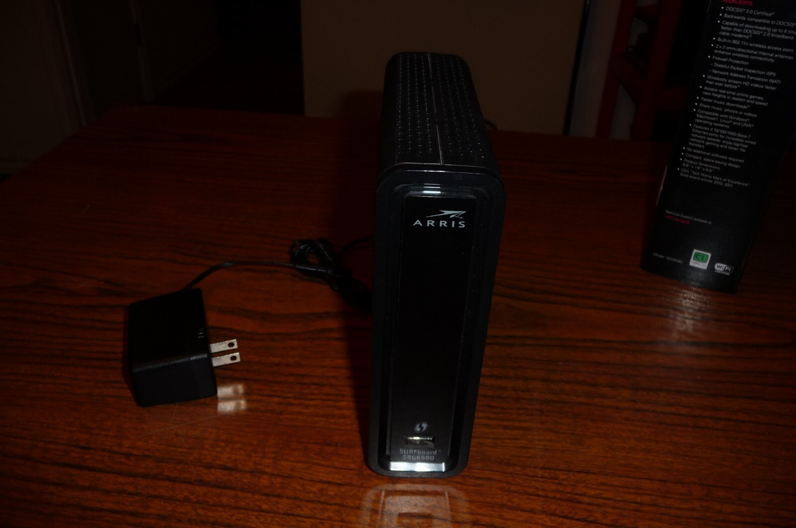 Motorola ARRIS SURFboard SBG6580 DOCSIS 3.0 Cable Modem and Wi-Fi Router N300