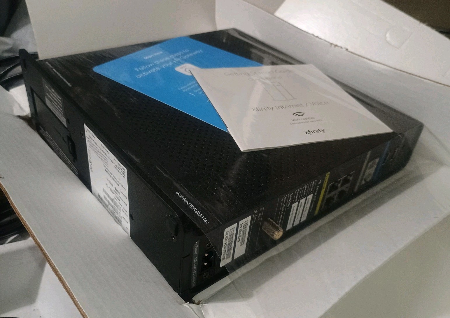 Cisco DPC3941T XB3 Wireless Modem Router DOCSIS 3.0 Voice Gateway – XFINITY New