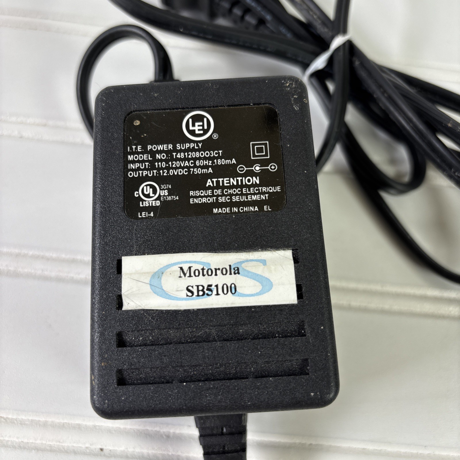 Motorola Surfboard SB5100 Docsis 2.0 Wired Cable Modem (Not Wireless)