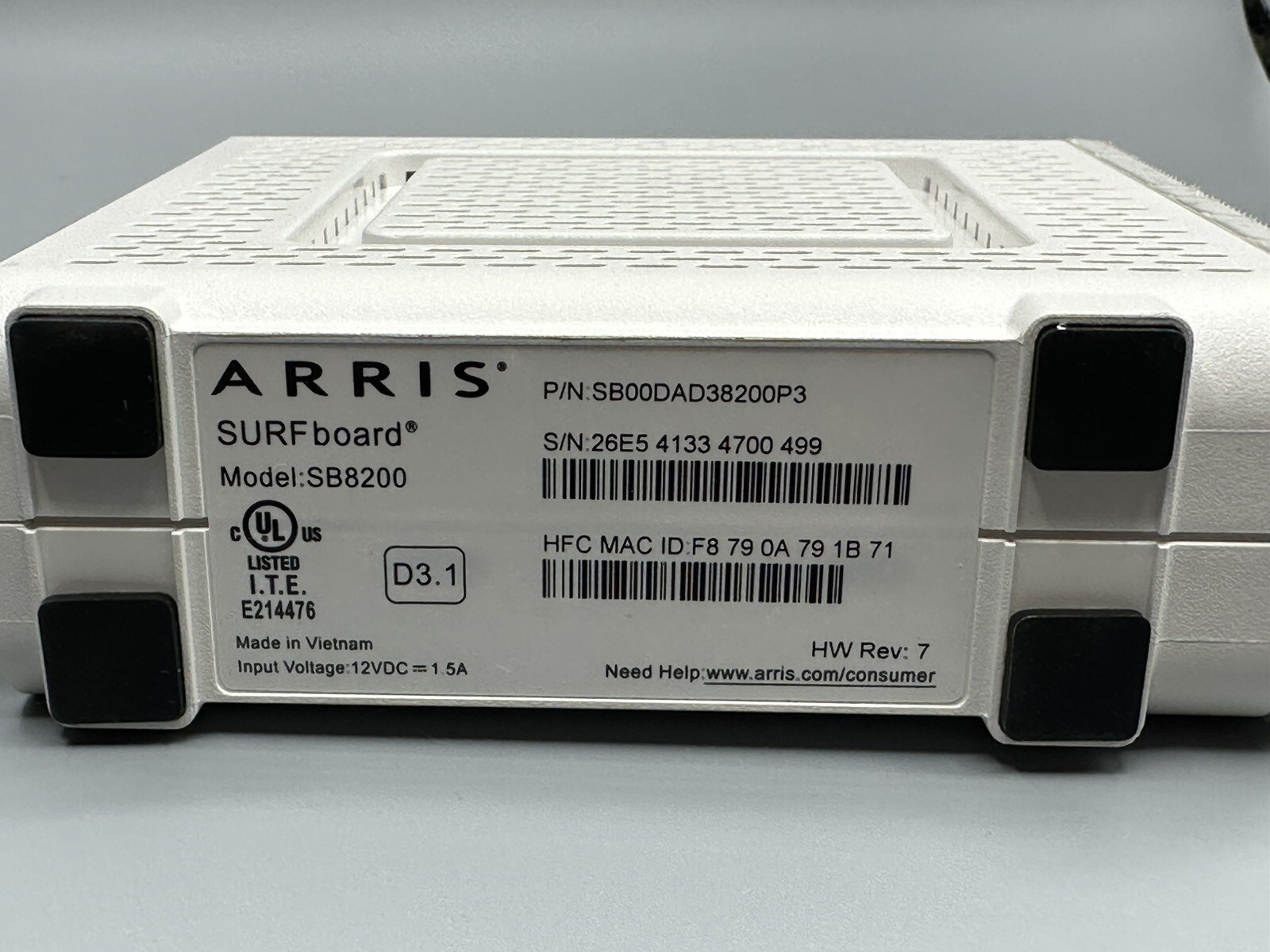 ARRIS SURFboard SB8200 DOCSIS 3.1 10 Gbps Cable Modem. Free Shipping.