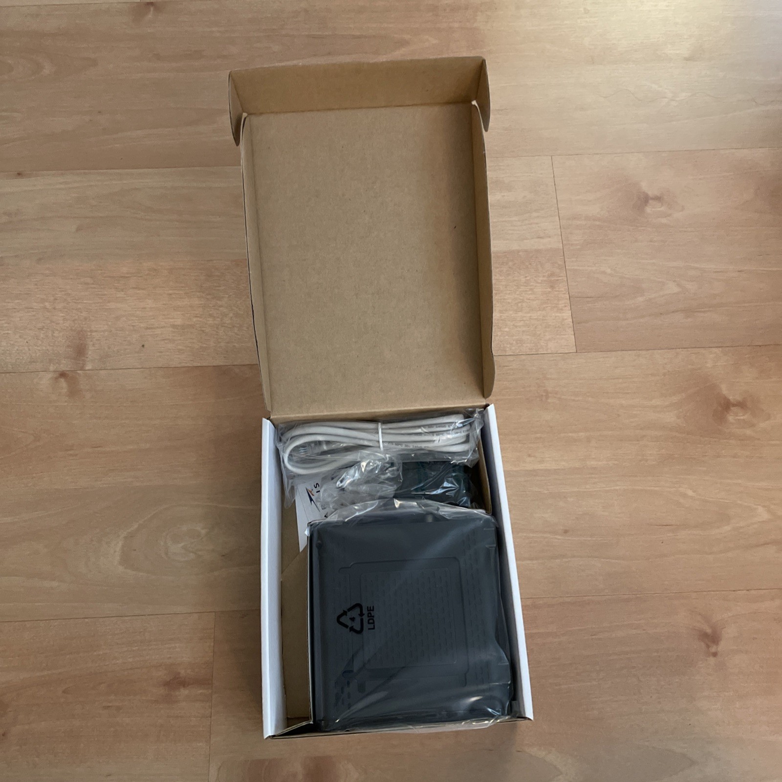 ARRIS SURFboard SB6190 DOCSIS 3.0 Cable Modem 32×8 Gigabit, Open box Never used