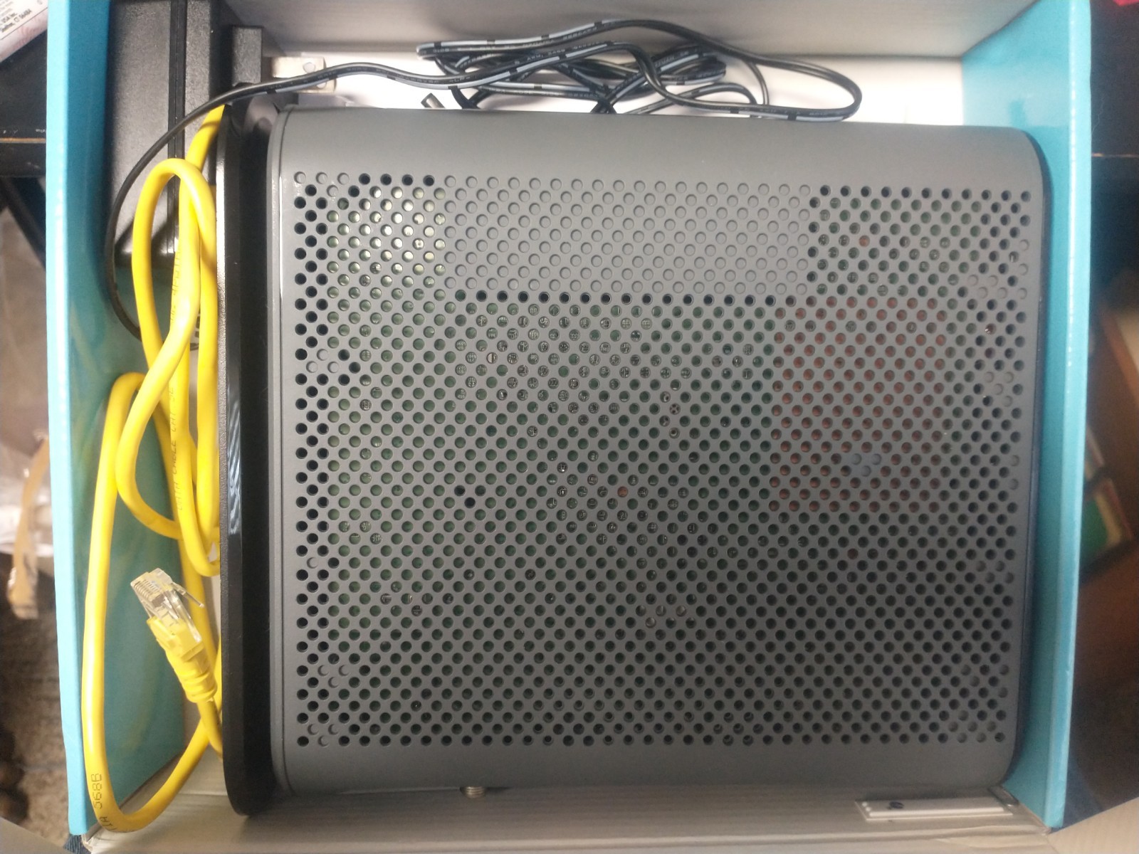 Motorola MG7550 16×4 High Speed ​​Cable Modem Plus AC1900 WiFi Router