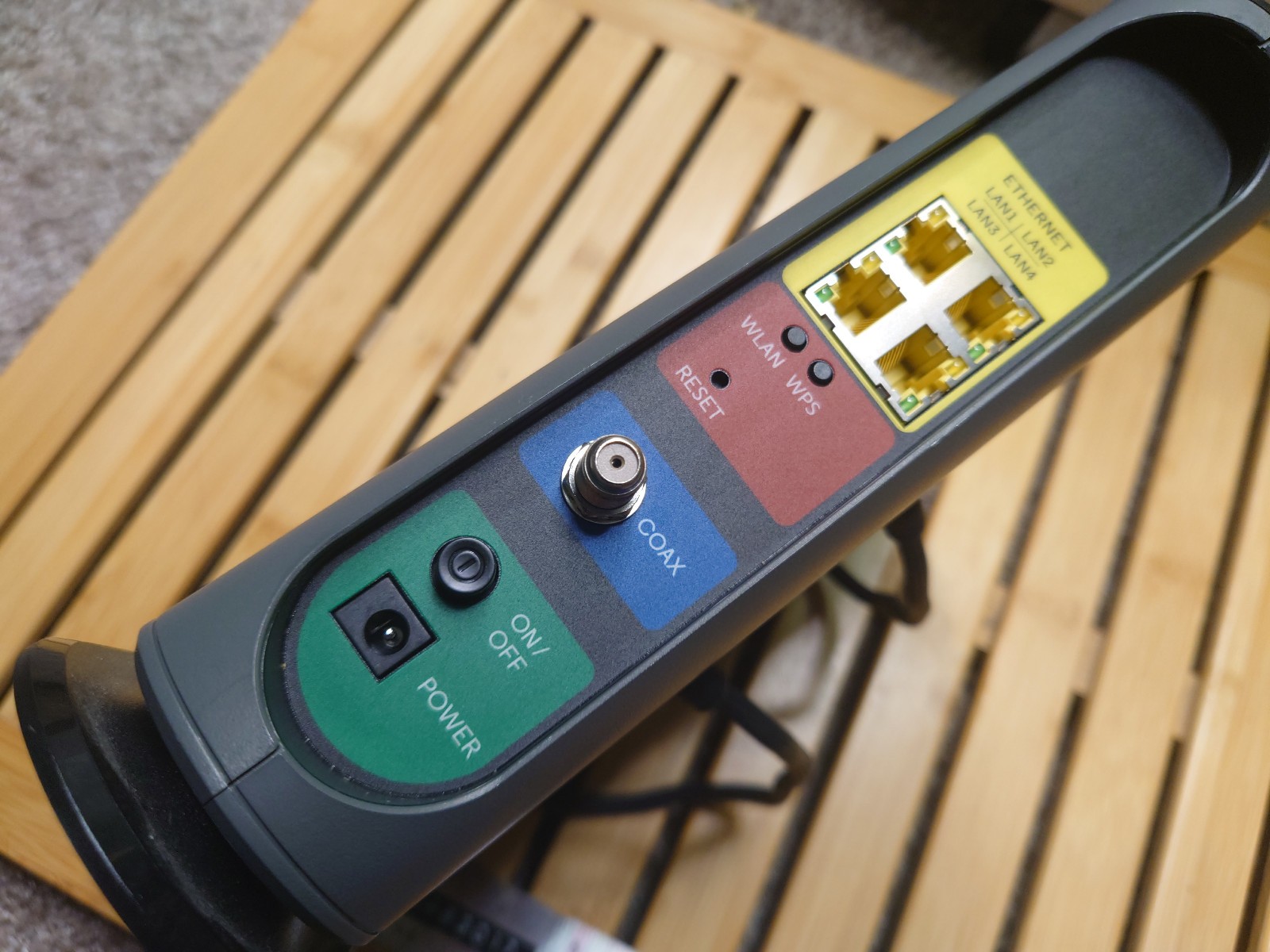 Motorola MG7540 16×4 Combination Cable Modem AC1600 Router