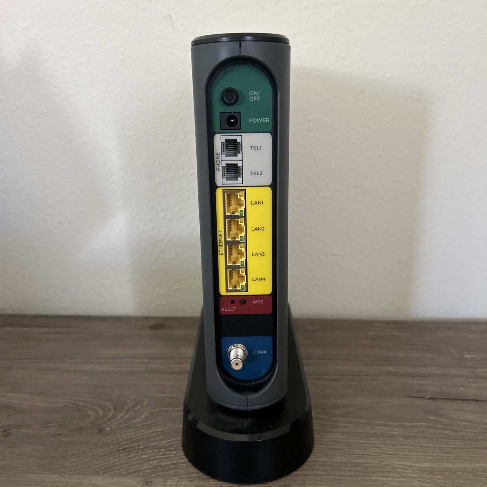 Motorola 24×8 Cable Modem + AC1900 WiFi Router + 2 Phone Line — EXCELLENT SHAPE