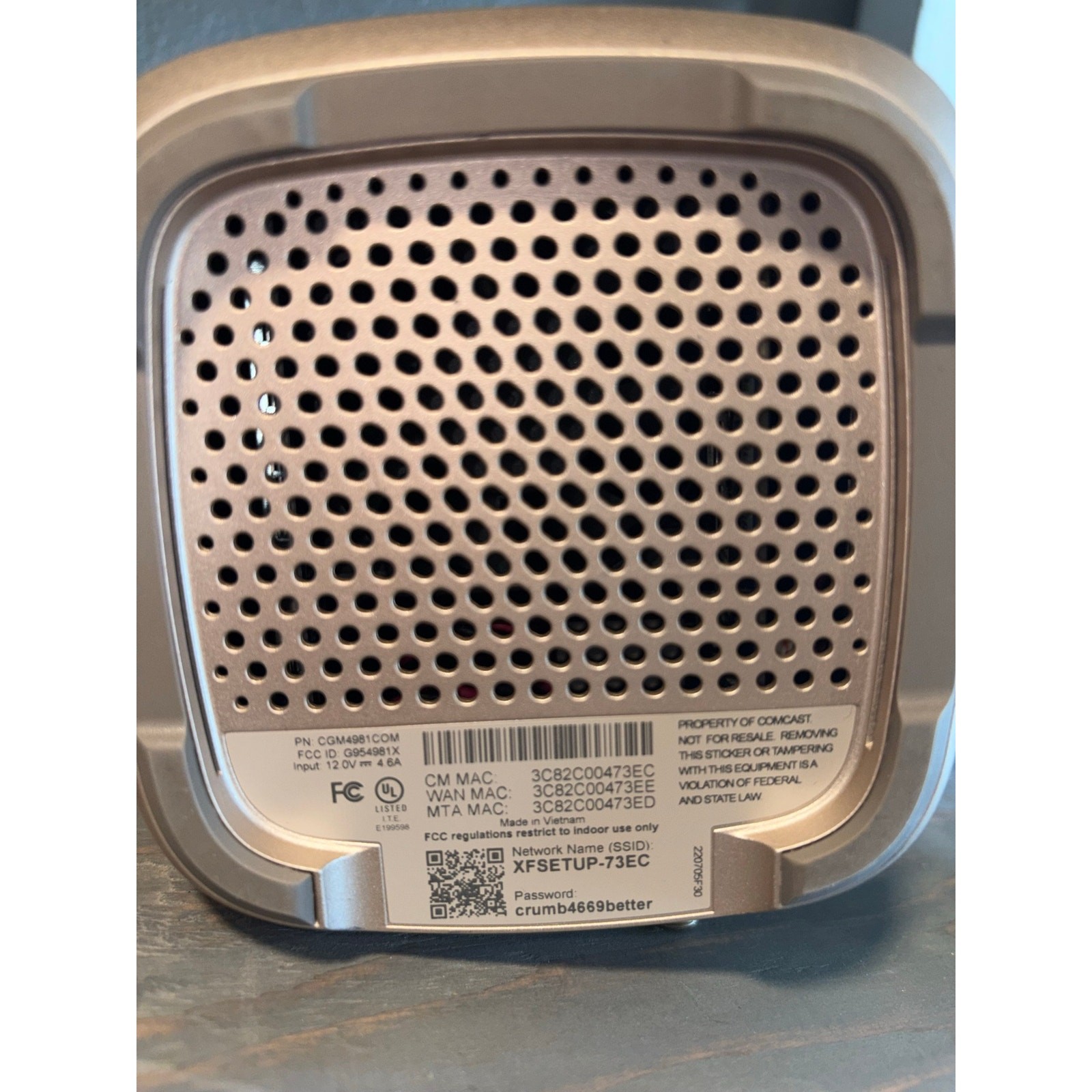 Xfinity XB8-T Comcast router CGM4981COM triband wifi