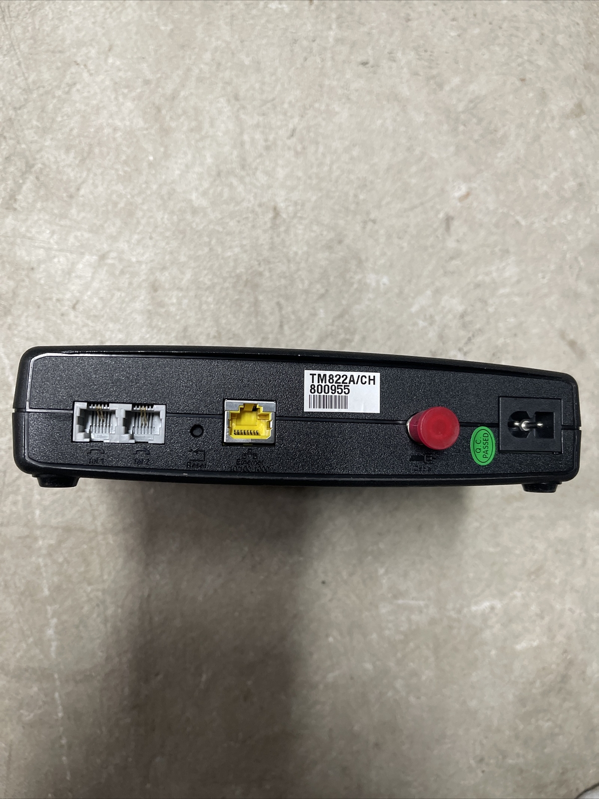 ARRIS Touchstone TM822A DOCSIS 3.0 8×4 Telephony Modem – Black