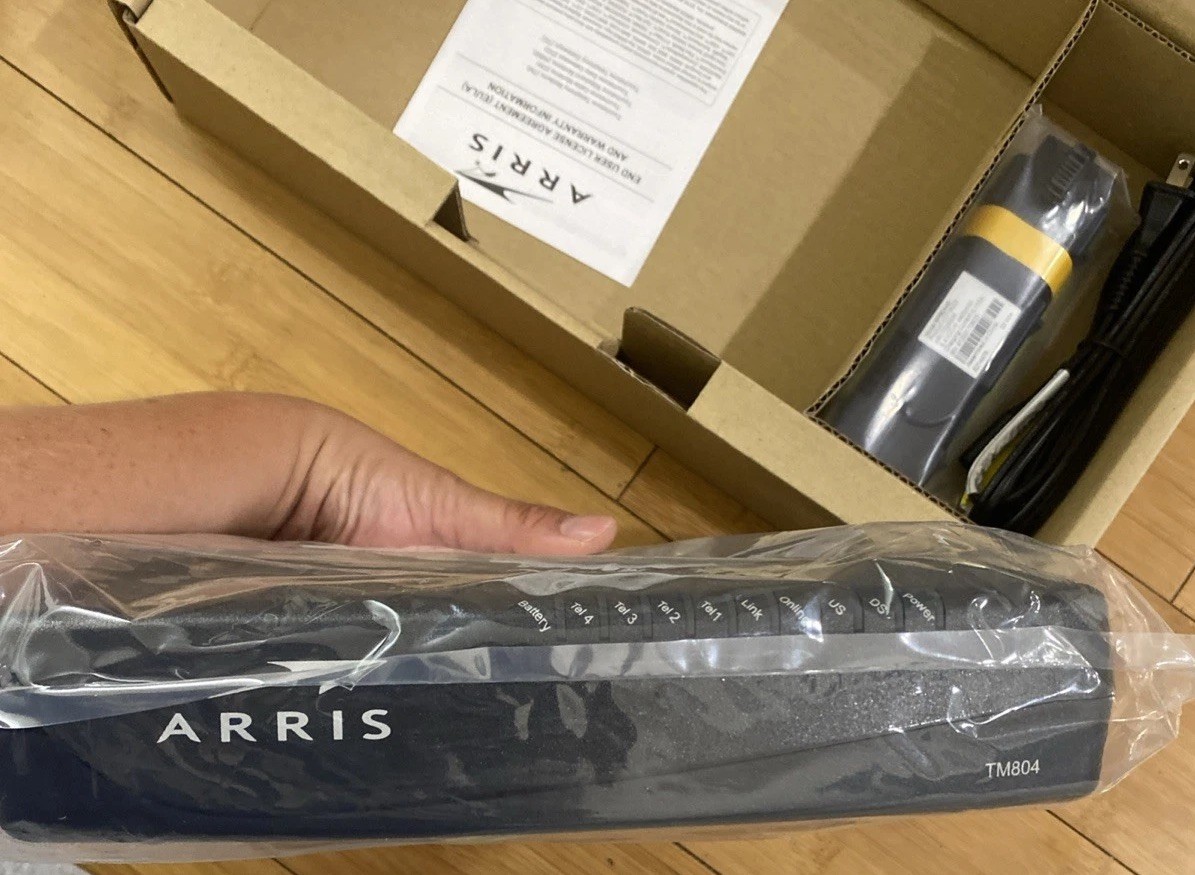 ARRIS Touchstone TM804 Telephony Cable Modem D3.0 New