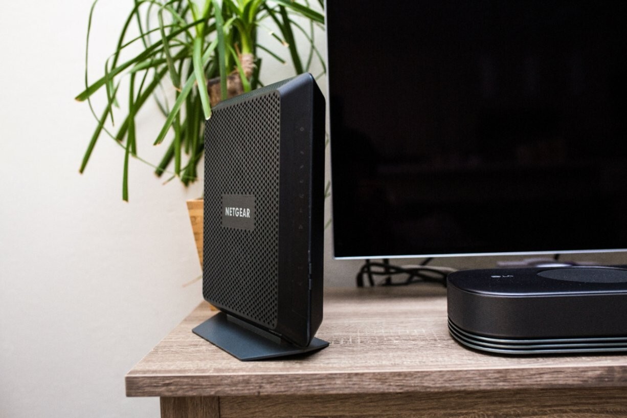 NETGEAR – Nighthawk AC1900 Router with DOCSIS 3.0 Cable Modem – Black