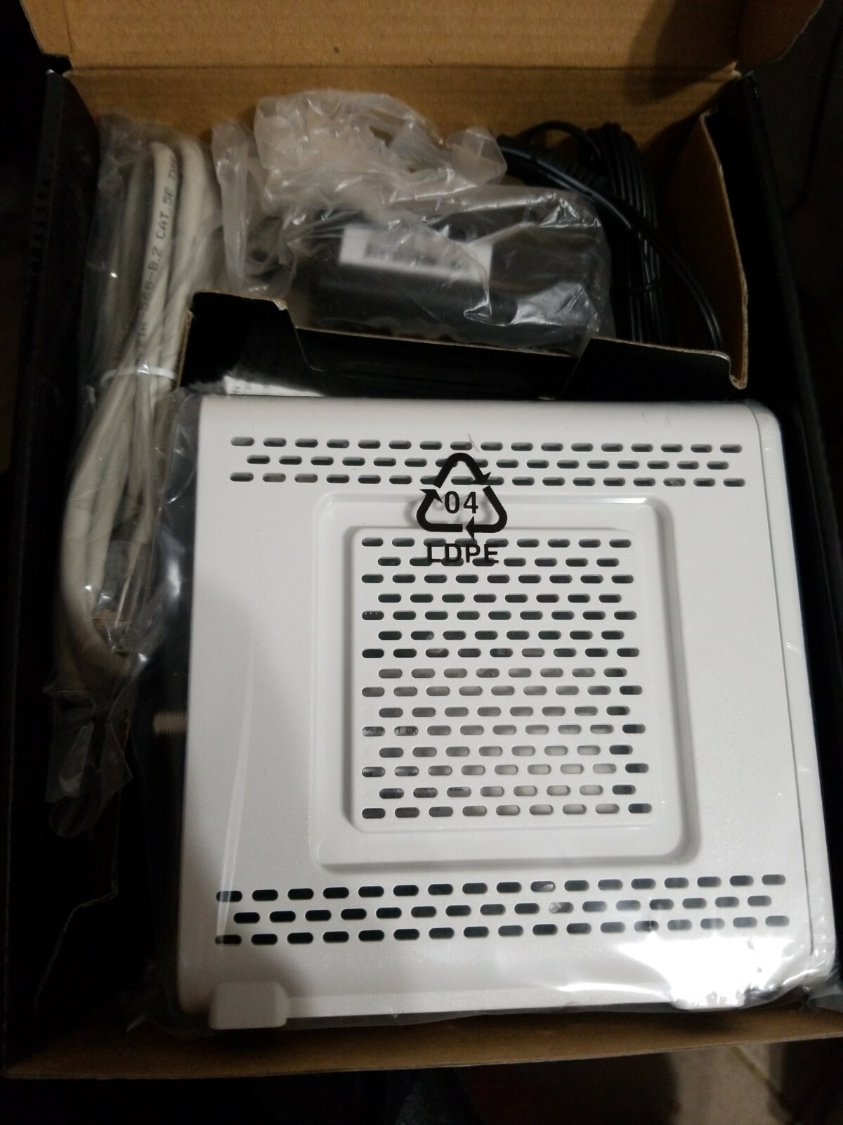 ARRIS SURFboard SB6141 DOCSIS 3.0 Cable Modem