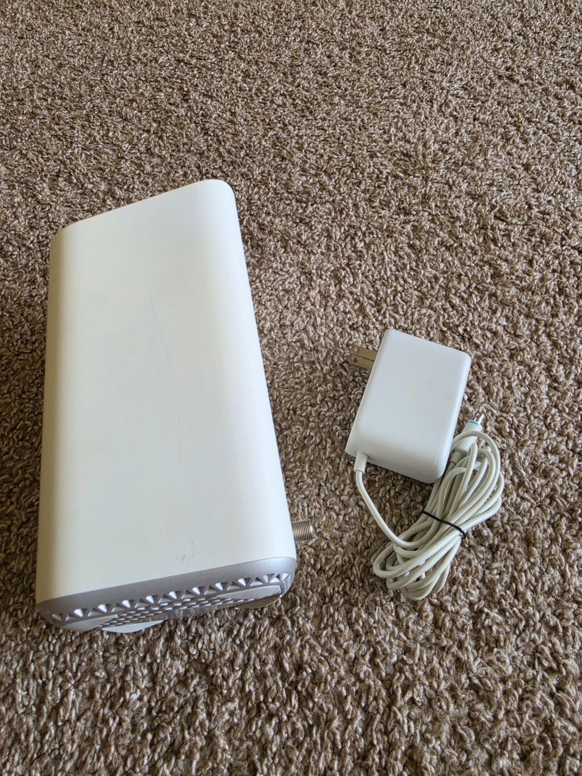 Xfinity Router Modem WiFi Router w/ Power Cord Model XB7-CM Read Description.