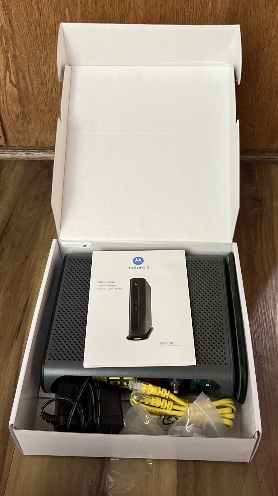MG7540 Motorola 16×4 Docsis 3.0 Cable Modem + AC1600 WiFi Wireless Router