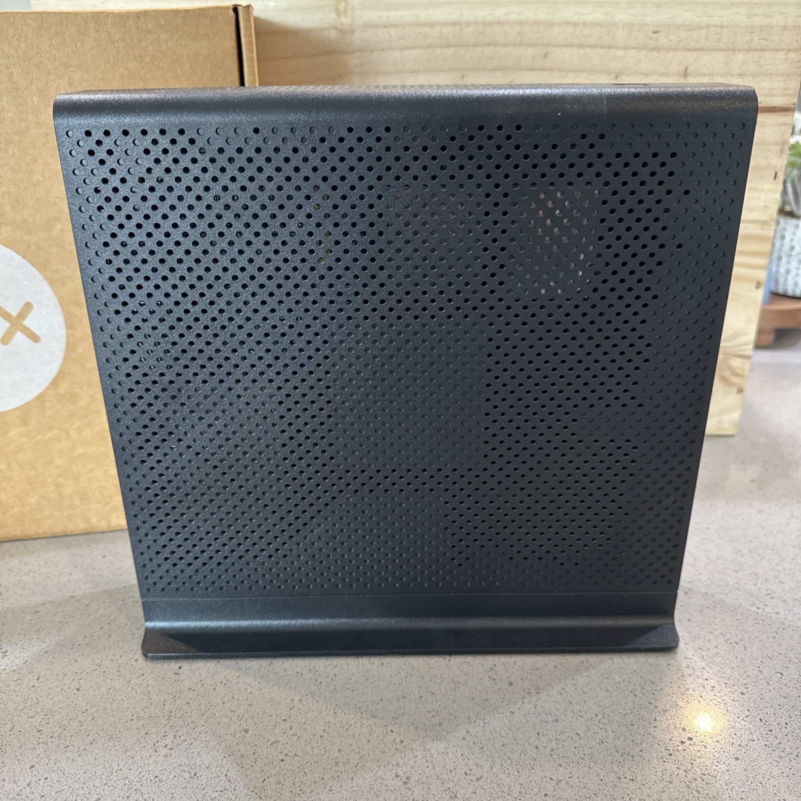 Arris Panoramic TG1682G Dual Band 2.4GHz 5GHz Wireless WiFi Router Cable Modem