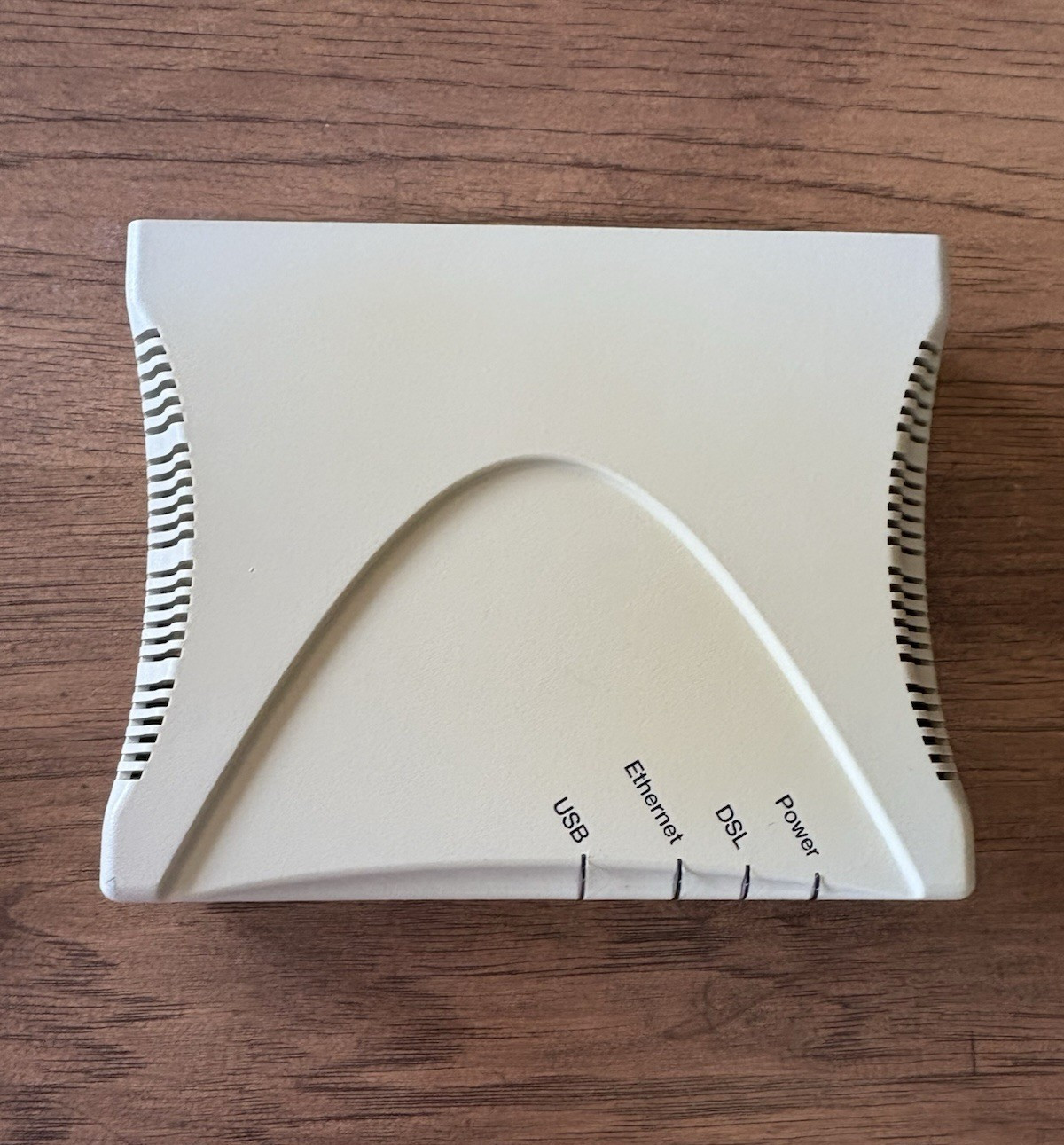 Westell Model 2200 A90-220015-04 DSL Wired Modem Router With Power Cord