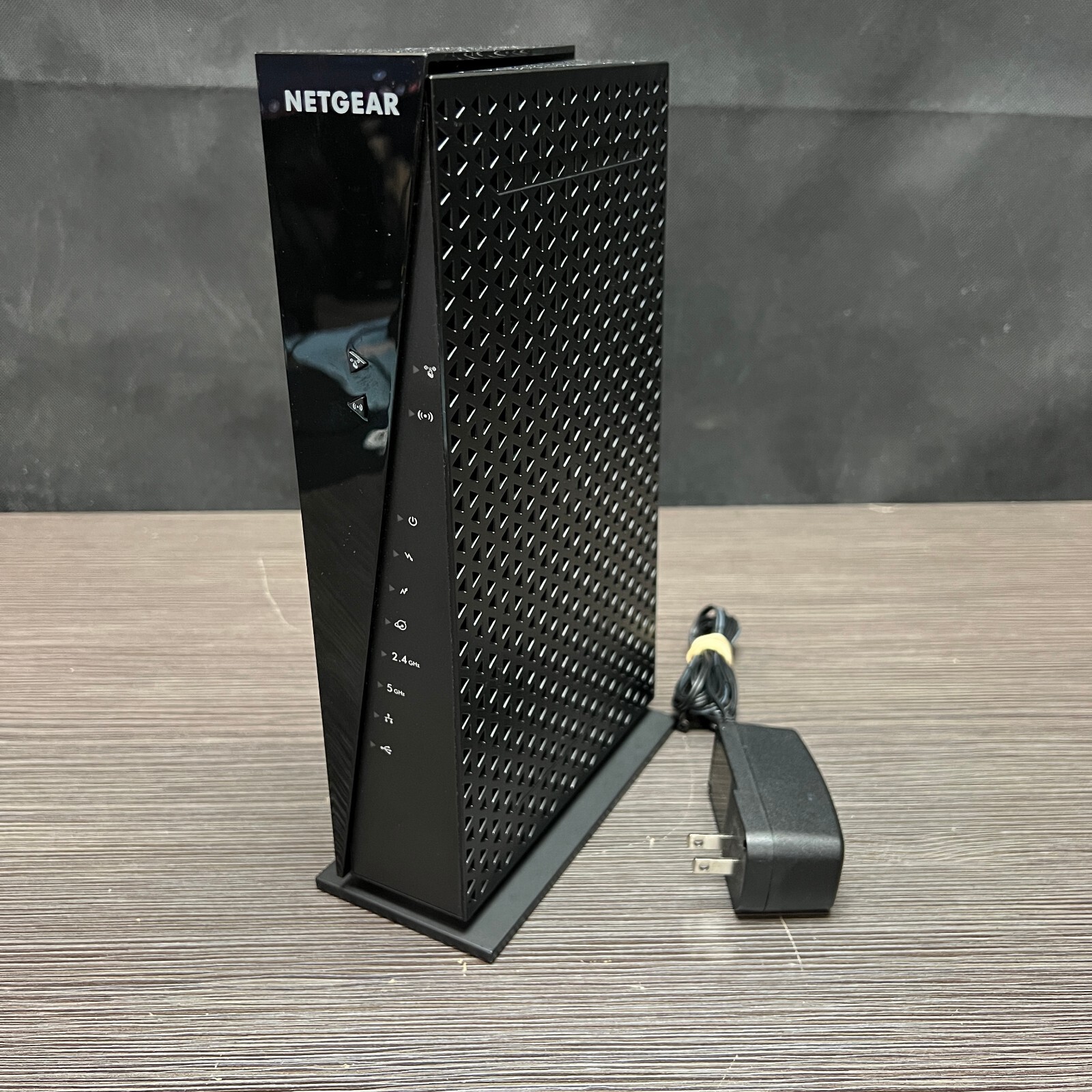 NETGEAR C6300 AC1750 DOCSIS 3.0 Cable Modem and WiFi Router Used Working