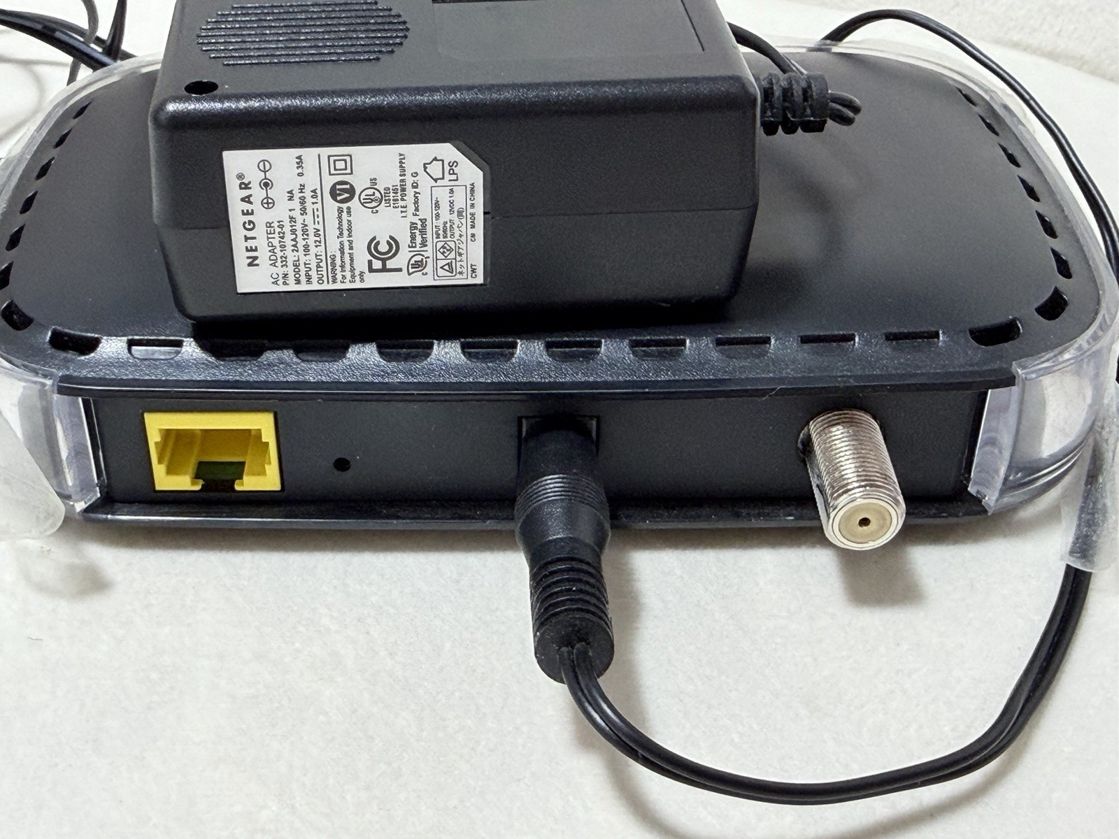 Netgear CM400 Cable Modem DOCSIS 3.0 340 Mbps Gigabit Ethernet