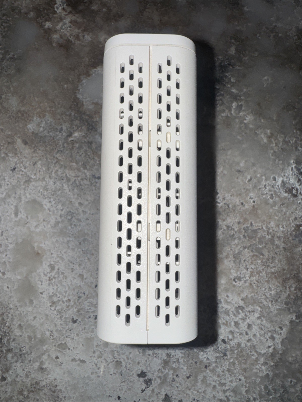 ARRIS Surfboard SB6190-RB DOCSIS 3.0 Cable Modem, White (Intel inside)