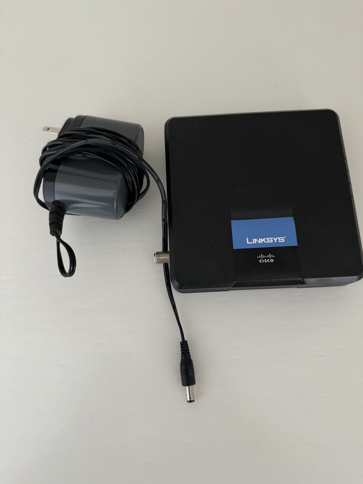 Cisco-Linksys Cable Modem with Ethernet USB Connection. CM100