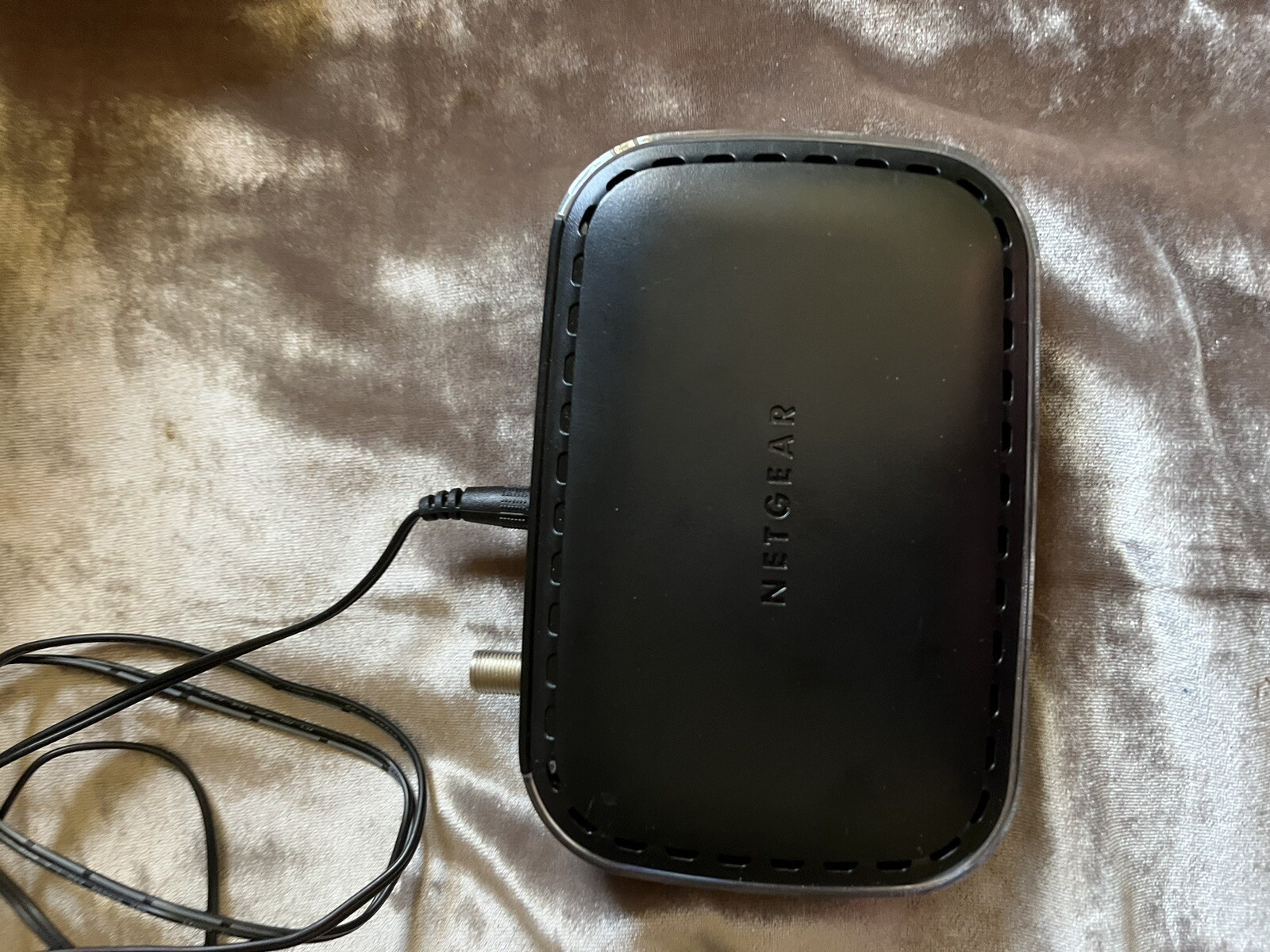 Netgear DOCSIS 30 (CM400-100NAS) 340 Mbps WORKS SEE PICS
