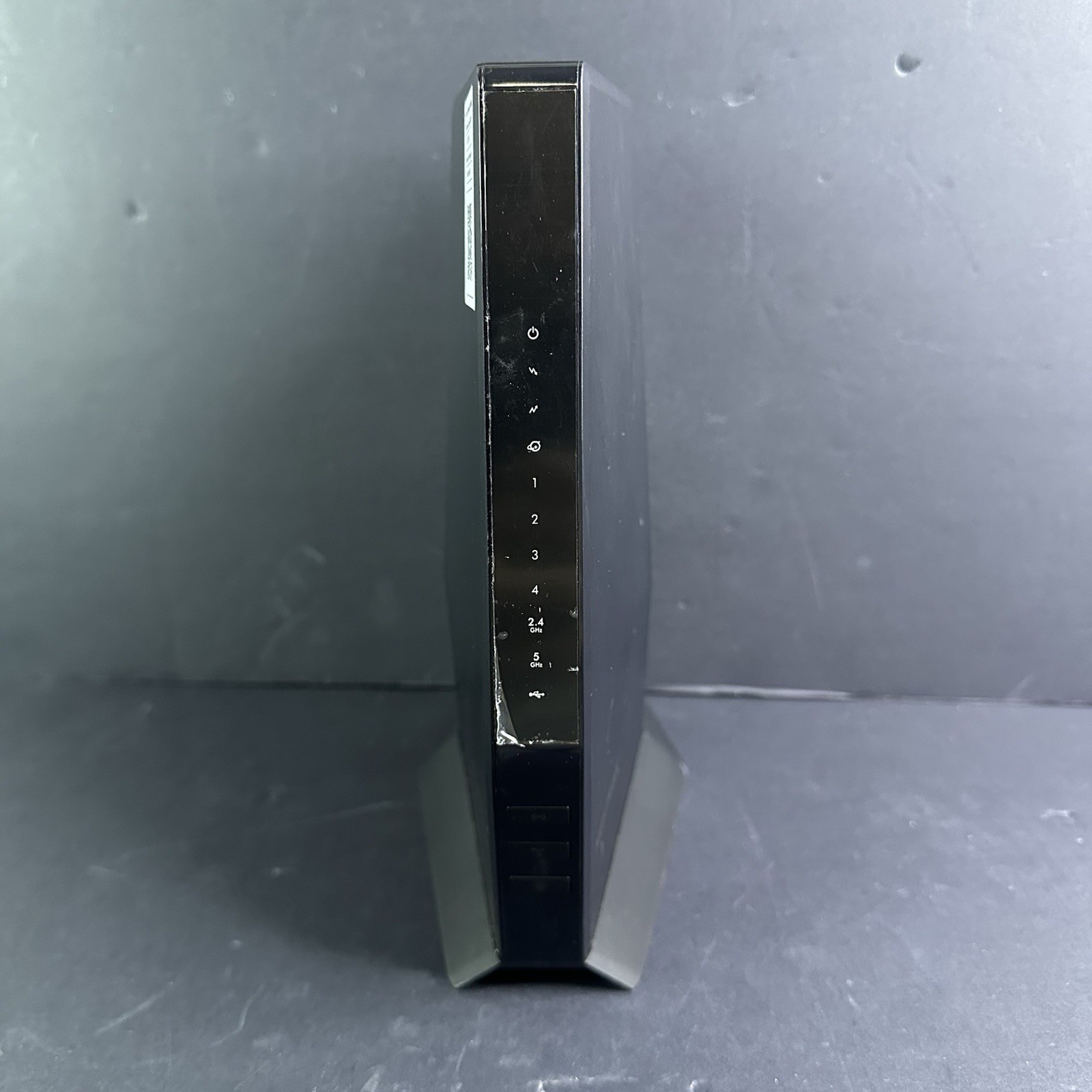 NETGEAR Nighthawk CAX30 AX2700 Wifi Cable Modem Router Combo Gateway READ