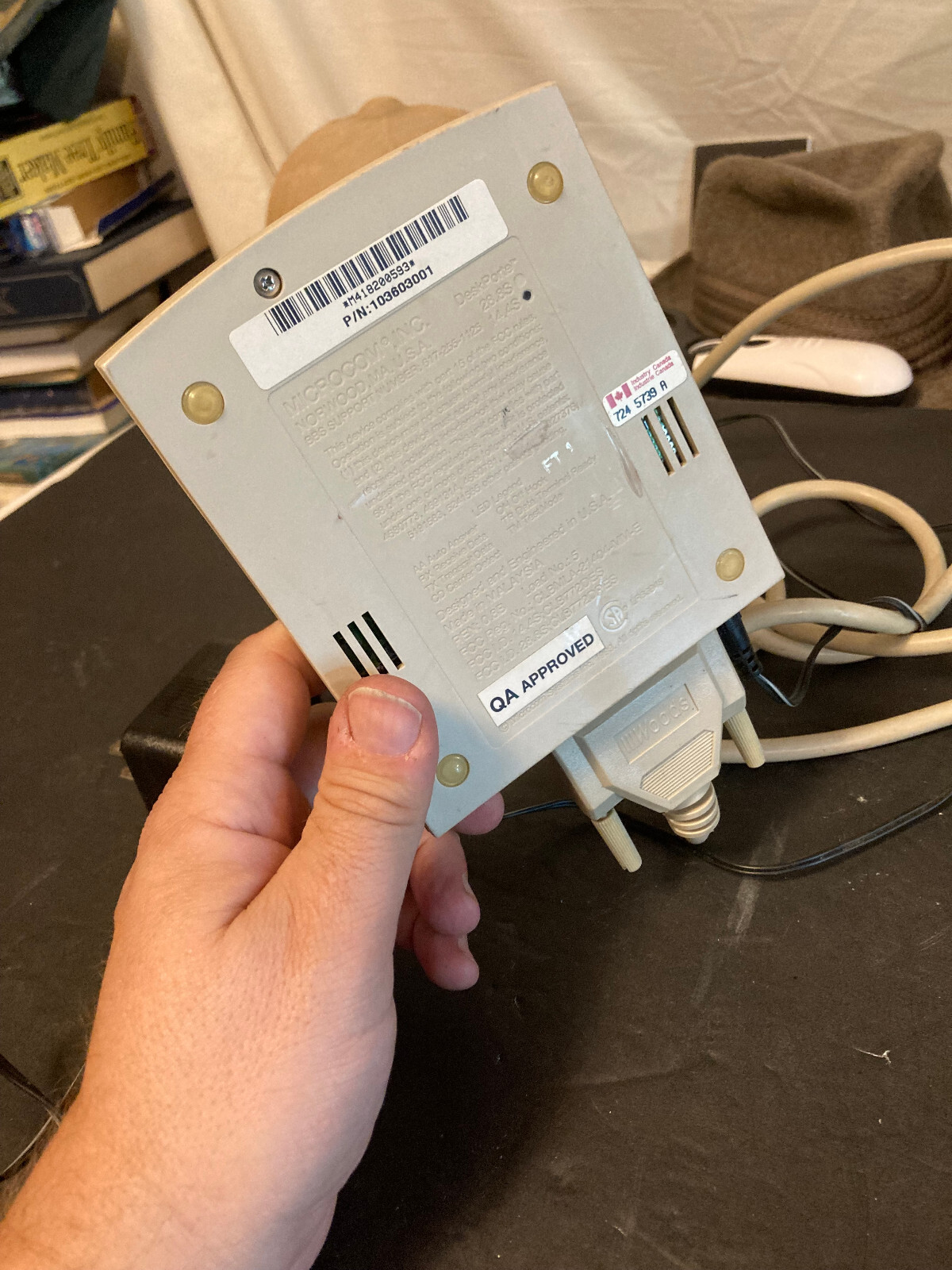 Microcom DeskPorte 14.4S 14,400 bps Data/Fax Modem Serial Printer port modem