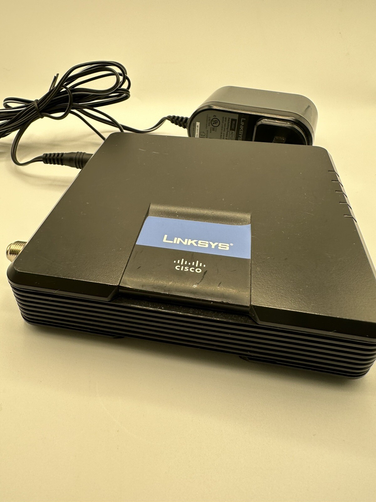 Cisco Linksys Cable Modem Black CM100 with USB Ethernet Connections