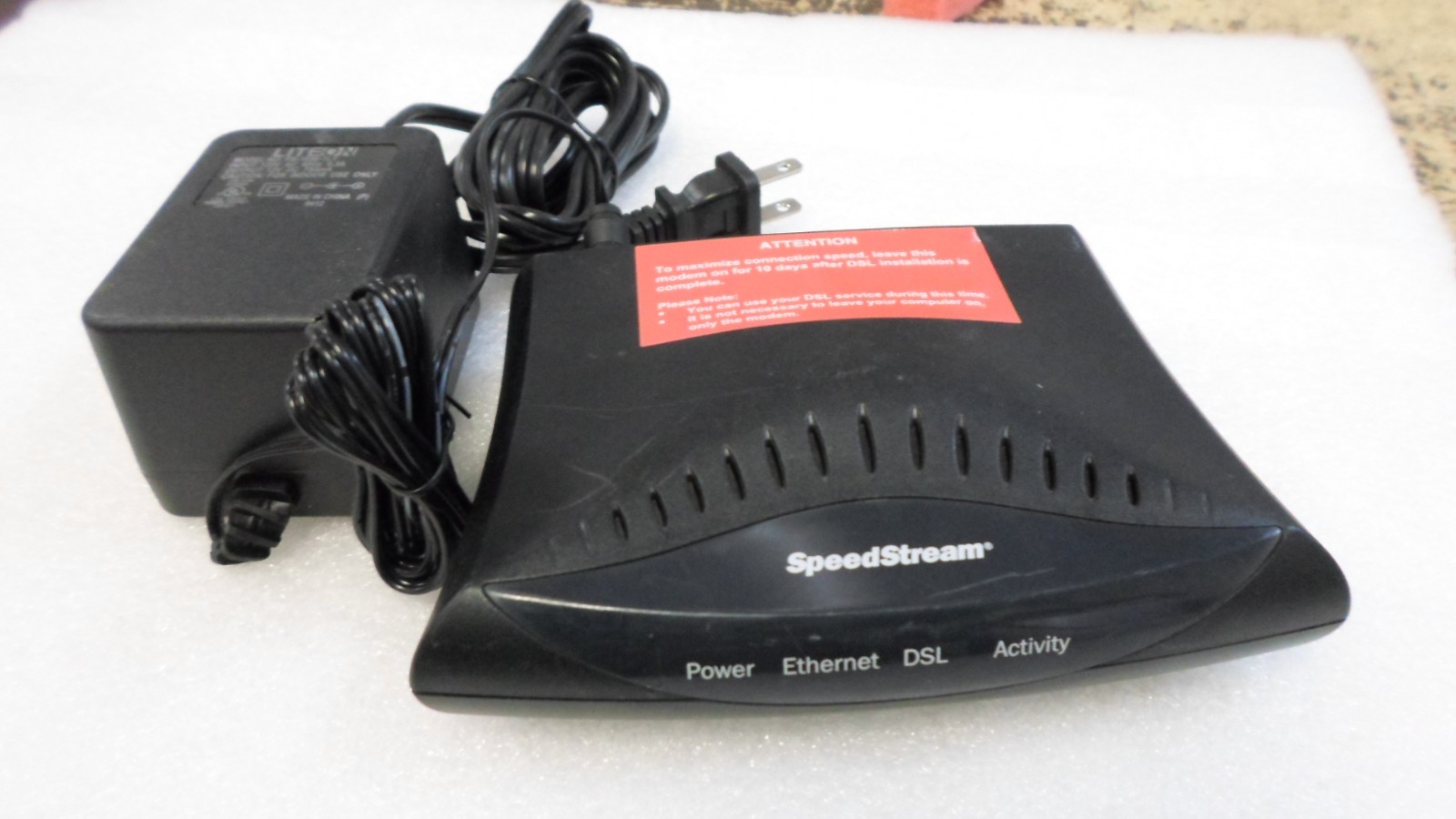 Efficient Networks SpeedStream 5100 060-E142-A01 060-E141-A01 ADSL Modem w/ AC