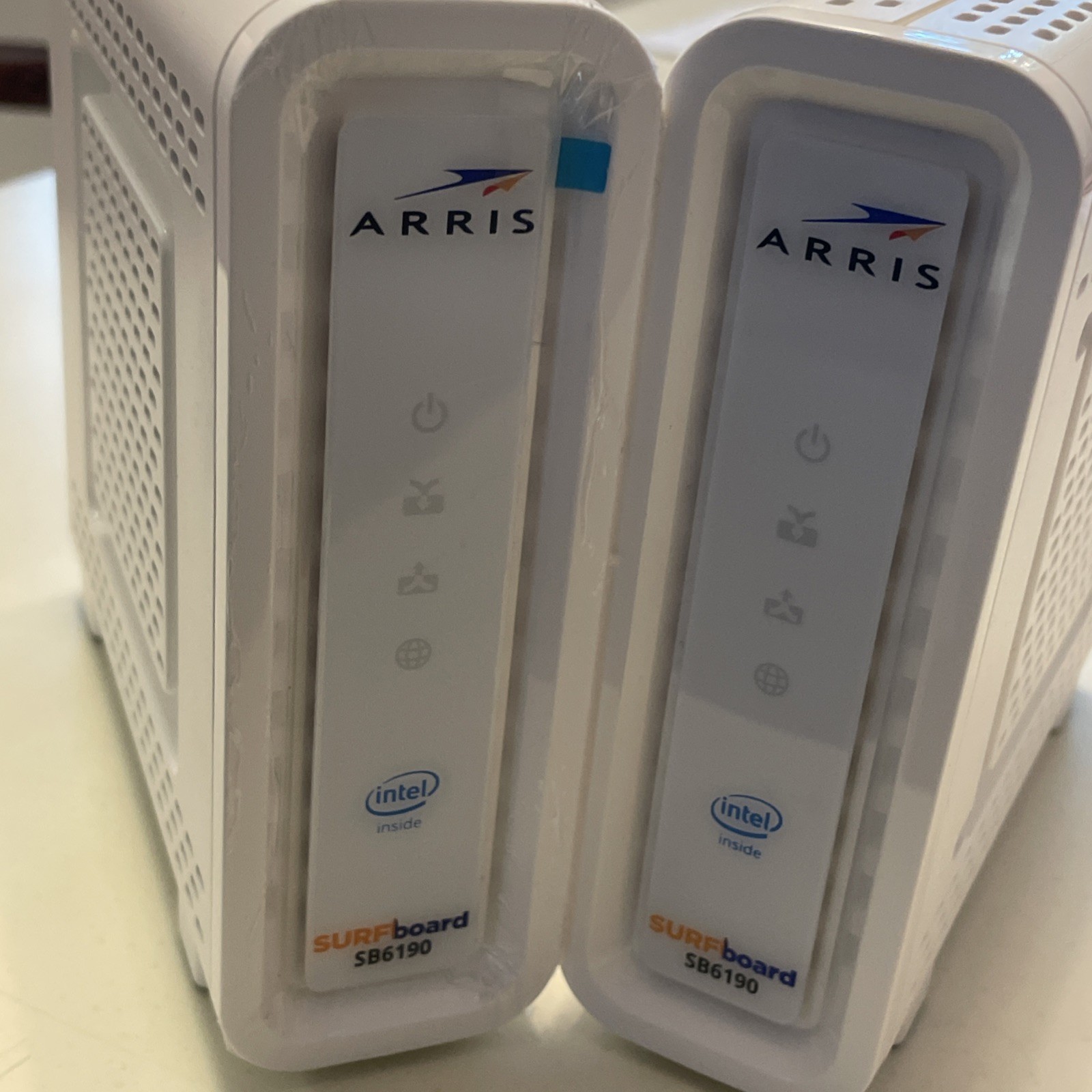 ARRIS SURFboard SB6190( 2) DOCSIS 3.0 Cable Modem Wht Ethernet RJ-45 no adapter