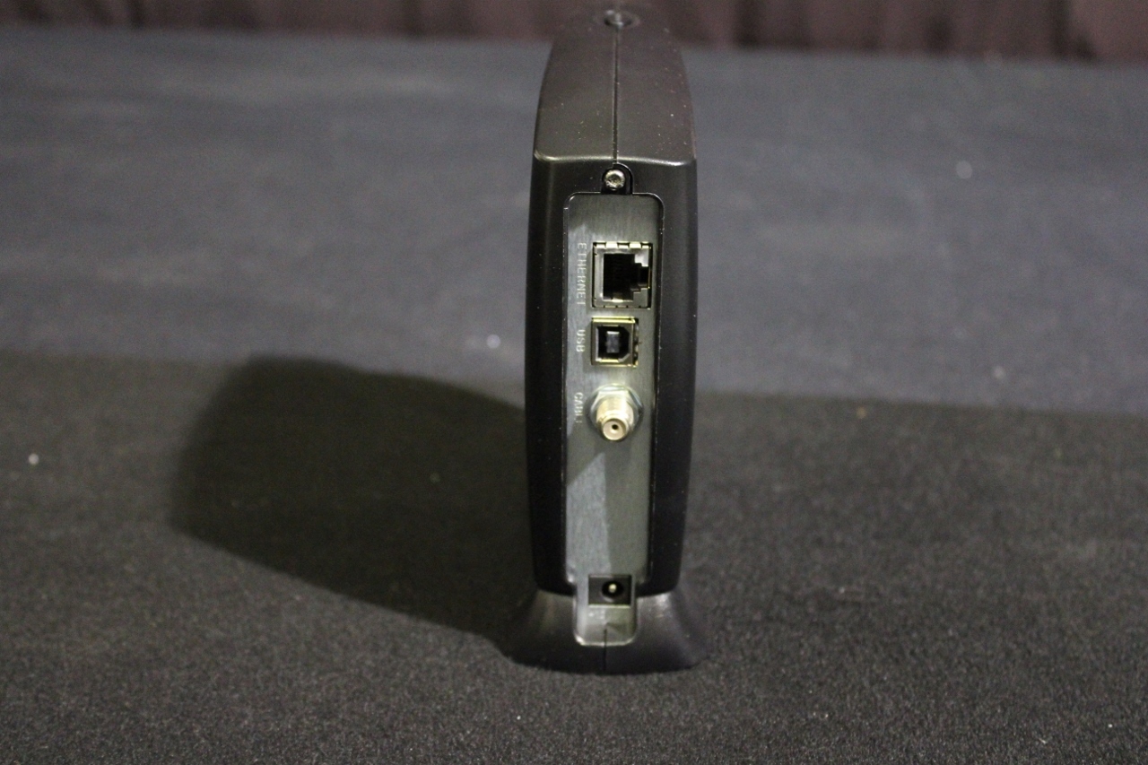 Mint MOTOROLA SURFBOARD CABLE MODEM MODEL NO. SB5100 COMPLETE