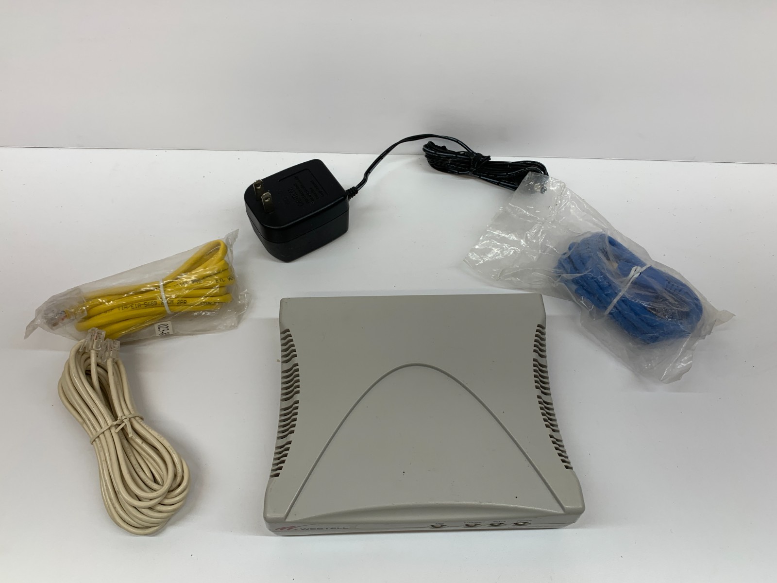 Westell Wirespeed DSL Modem A90-210015-04 Cables and Adaptor For Home or Office