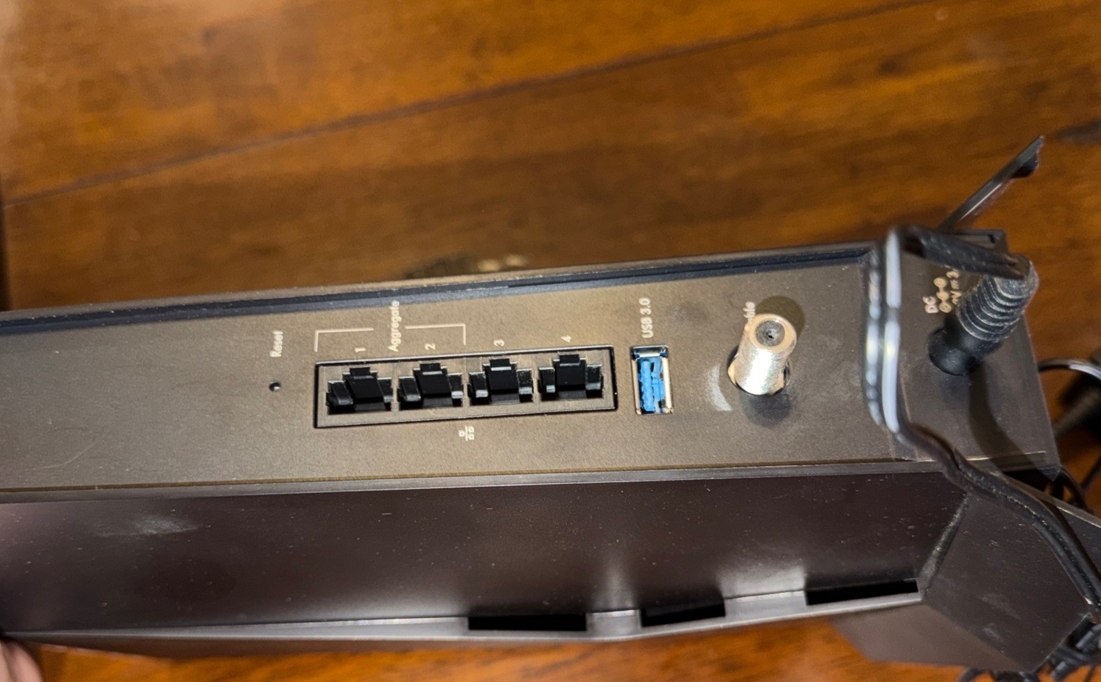 NETGEAR Nighthawk CAX30 AX2700 Wifi Modem Router Cable Gateway DOCSIS 3.1