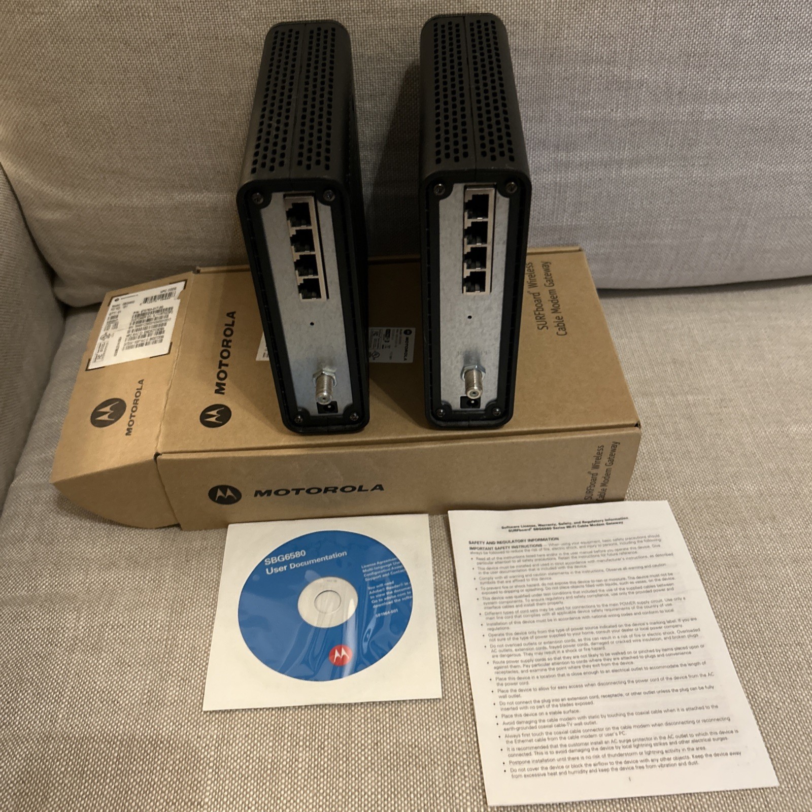 Motorola 4 Port SURFboard SBG6580 DOCSIS 3.0 Cable Modem Wi-Fi Router
