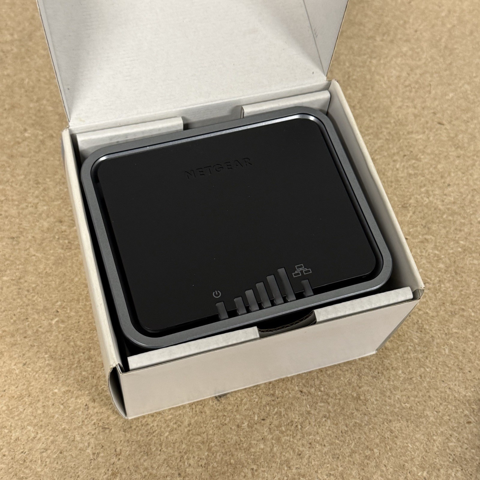 Netgear LB1120 4G LTE Broadband Modem 150Mbps Ethernet Network Device