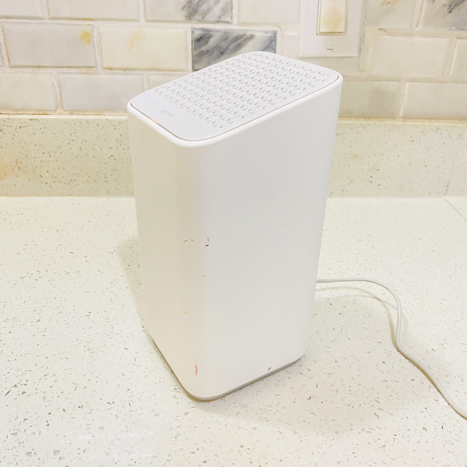 Comcast XFinity XB7-CM GIGABIT 4-Port Modem Router Powers On Untested Read..