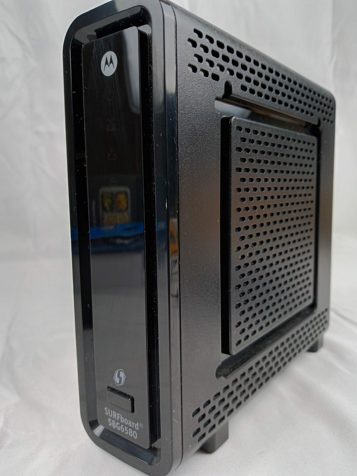 Motorola ARRIS SURFboard SBG6580 DOCSIS 3.0 Cable Modem Wi-Fi Dual Band Router
