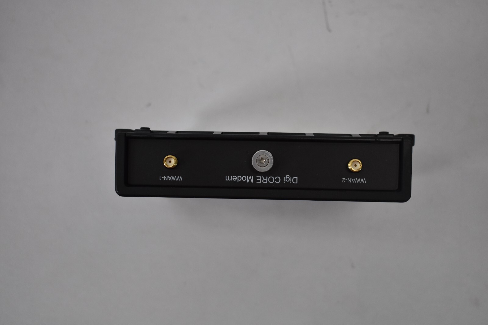 Digi iX20 4G LTE Cellular Ethernet Modem Wireless Router w SureLink 50002013-01