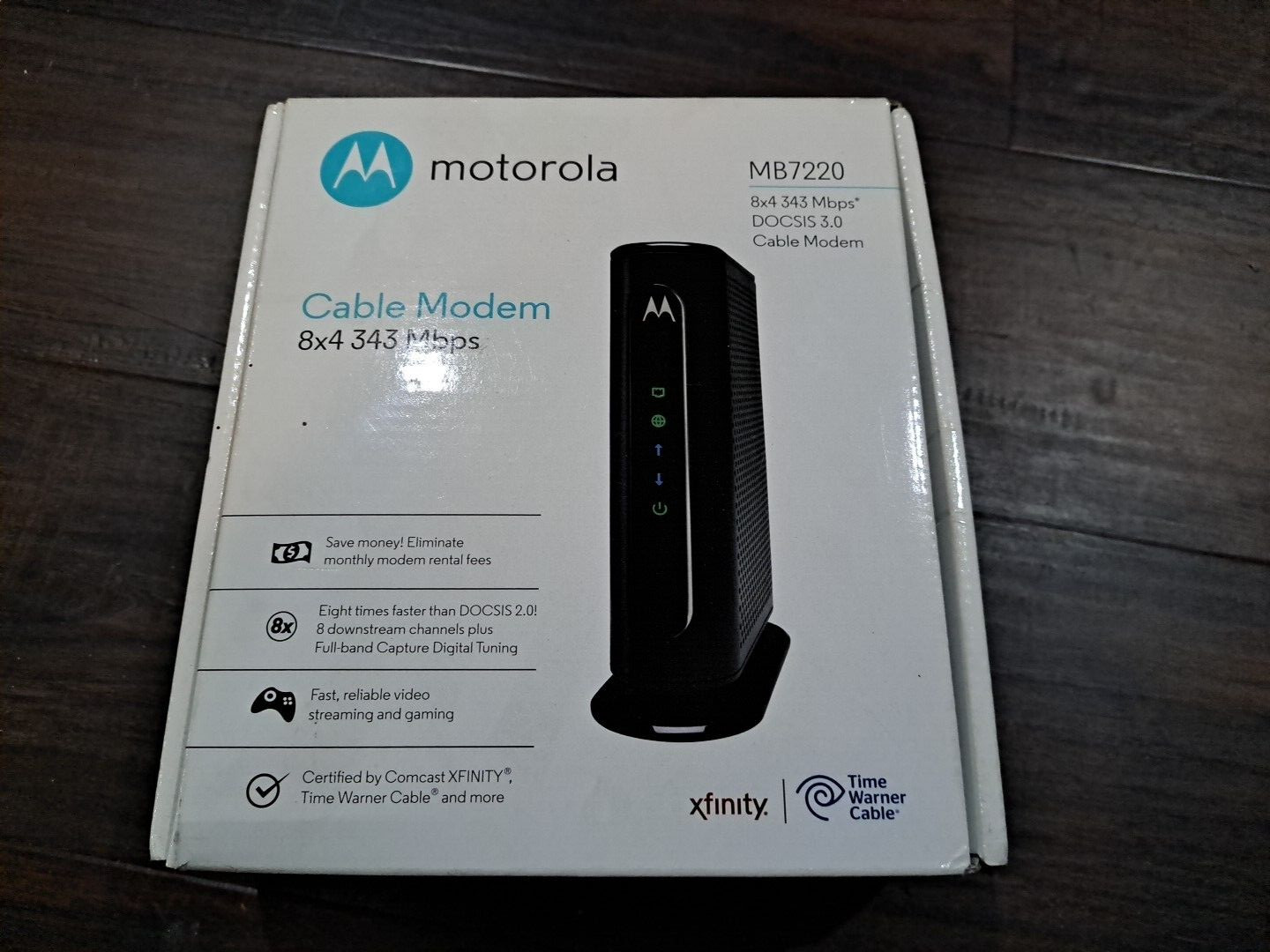 MOTOROLA 8×4 Cable Modem, Model MB7220, 343 Mbps DOCSIS 3.0