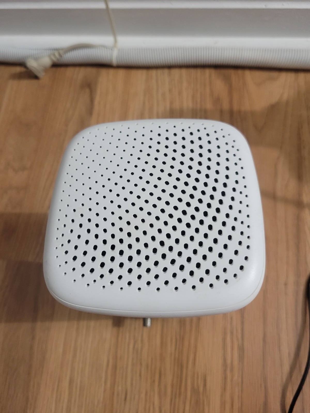 Xfinity xFi Gateway Router XB8-T Triband Wifi CGM4981COM – NO AC CORD **SEE NOTE