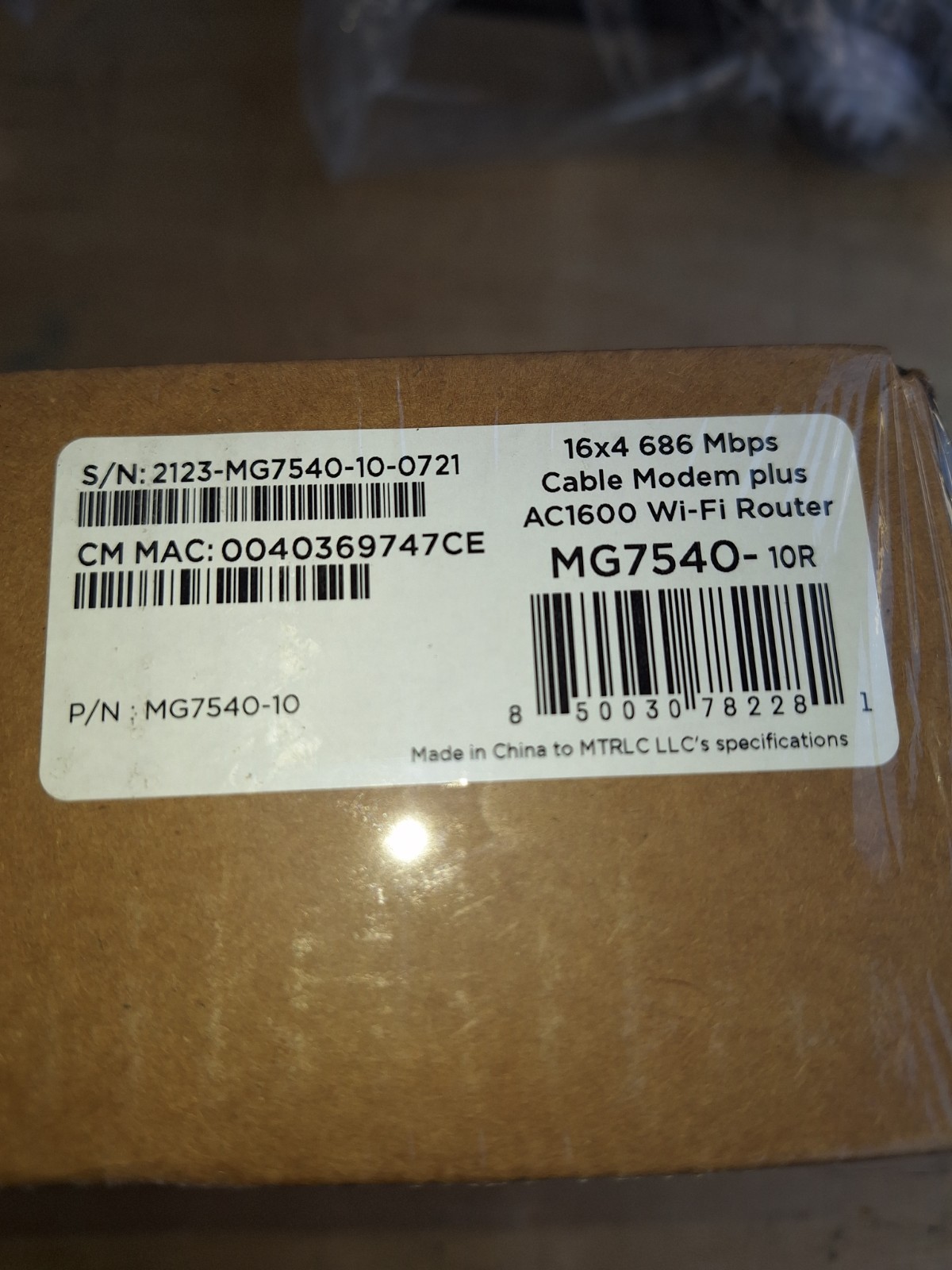 Motorola MG7540-10R (Refurbished) 16×4 686Mbps Cable Modem + AC1600 DOCSIS 3.0