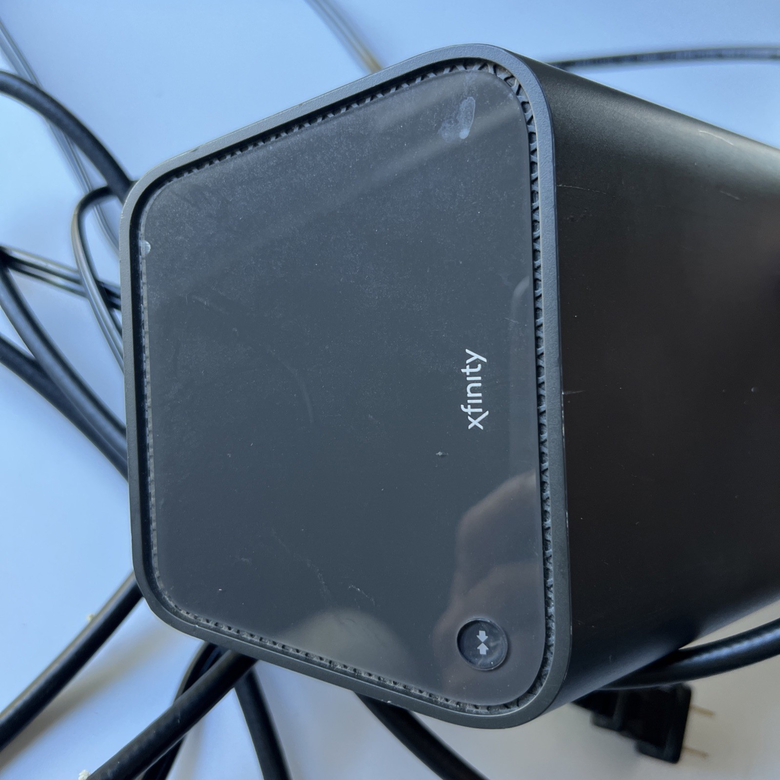 Xfinity XB6-A Gateway WiFi Router Unit w/ Power Cord & Coax Cable