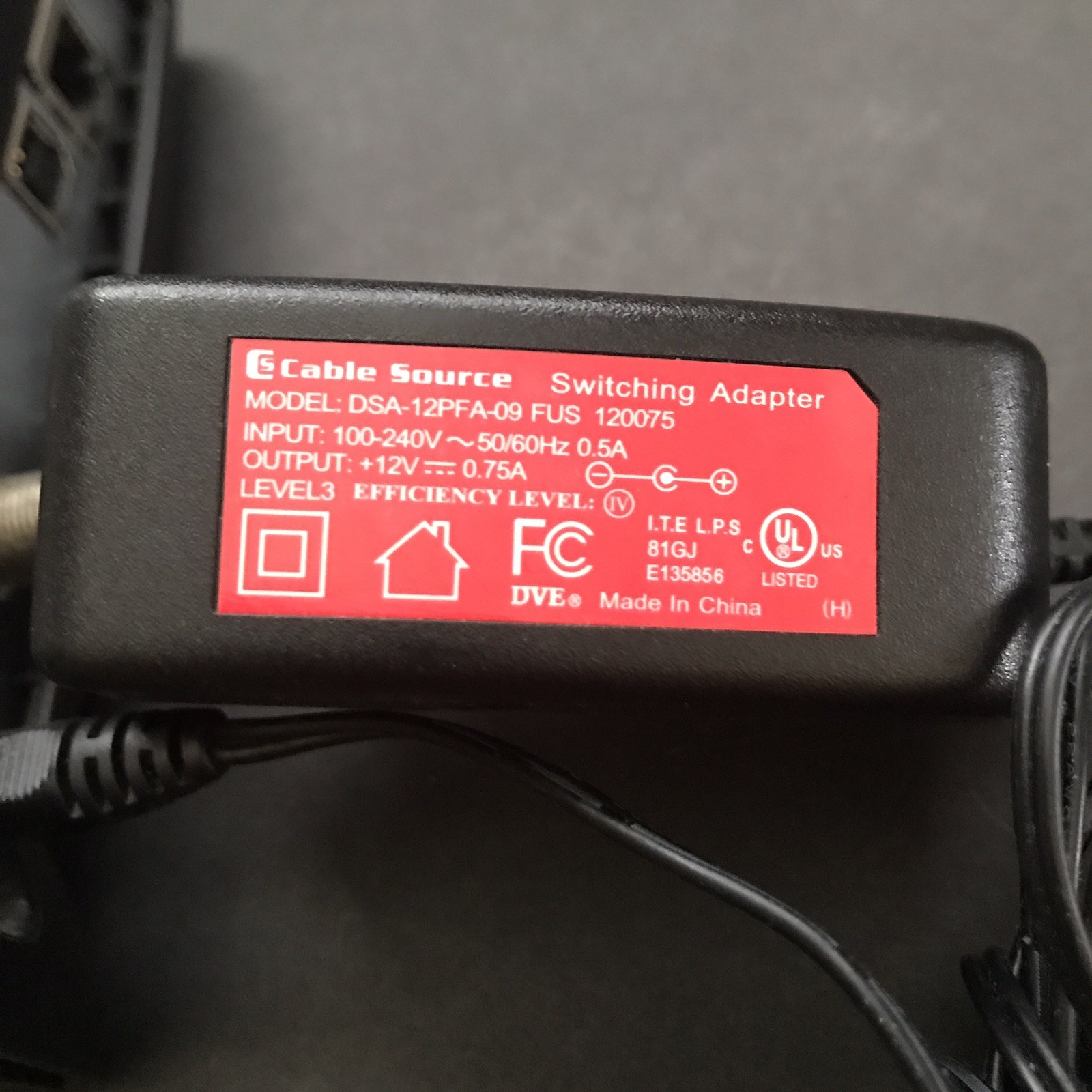 Motorola SURFboard SB5120 Cable Modem With AC Adapter